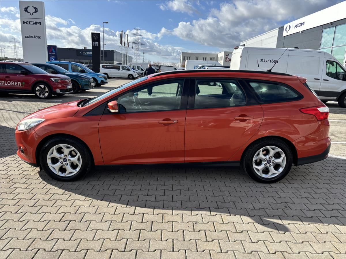 Ford Focus, 1,6 TDCI 95k Trend - fotka 2