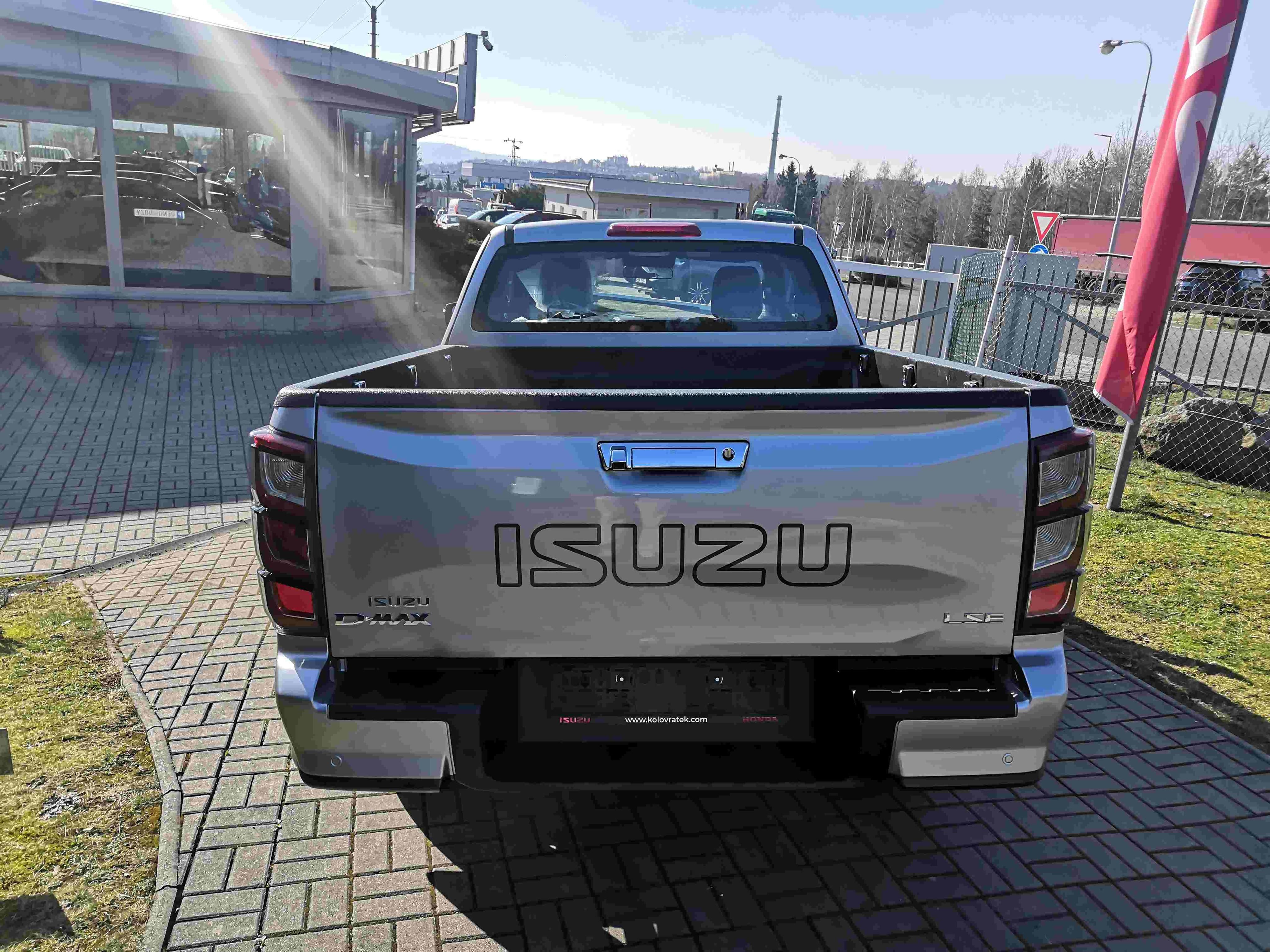 Isuzu D-Max, 1.9 Ddi Space Cab LSE 6AT - fotka 6