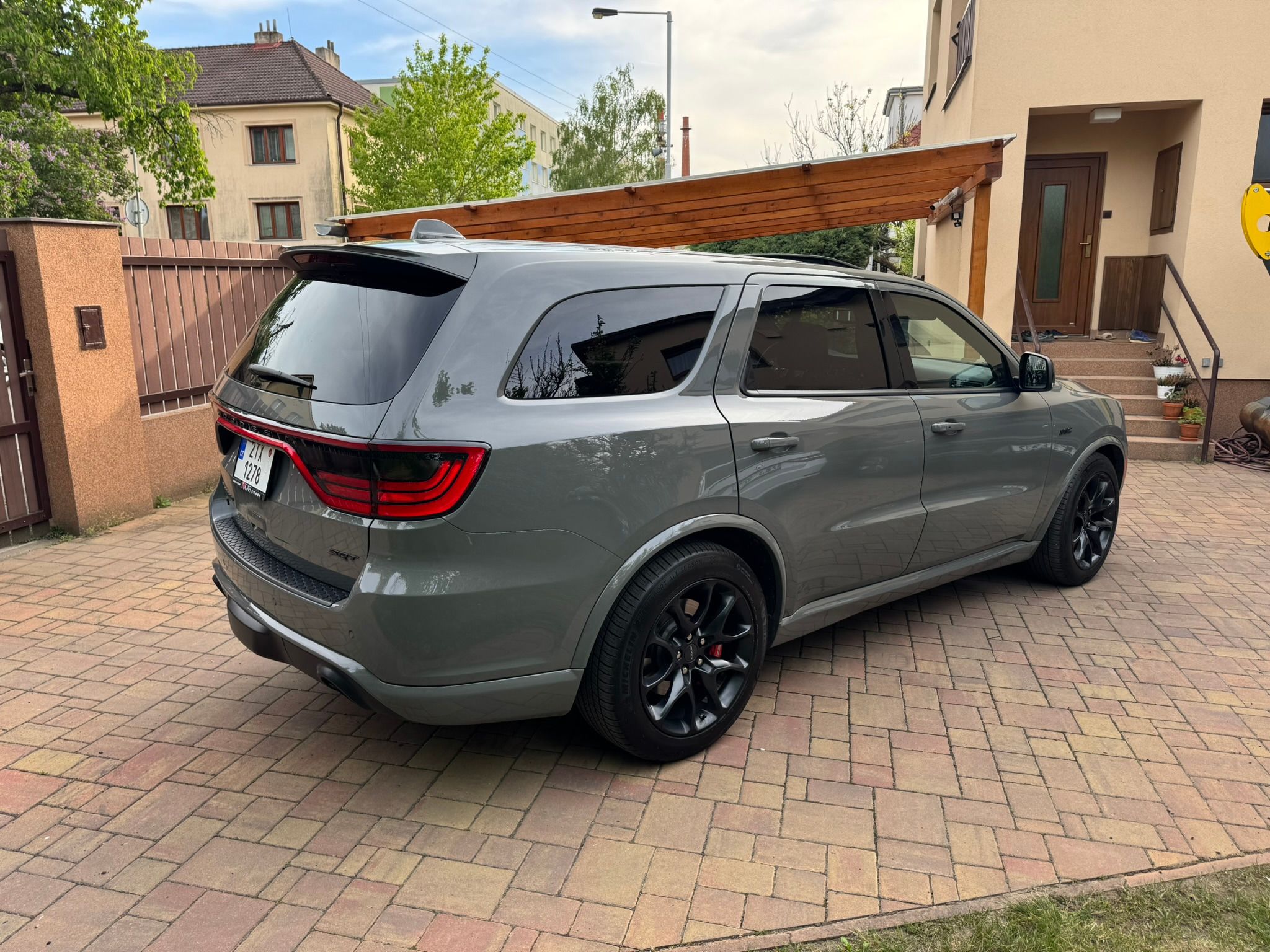 Dodge Durango, 6,4 V8 SRT HEMI - fotka 4