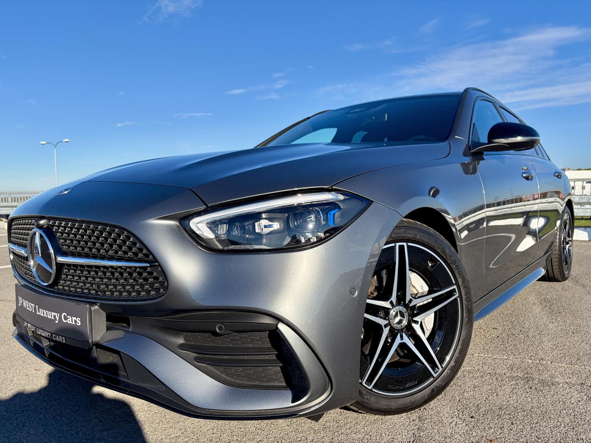 Mercedes-Benz Třídy C, 300T 4Matic AMG Distronic 360° - fotka 2