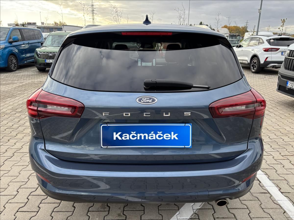 Ford Focus, 1,0 EcoBoost 114kW Titanium - fotka 4