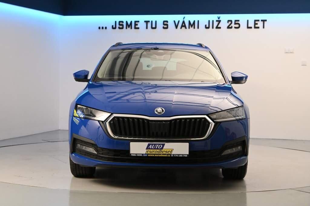 Škoda Octavia, 2.0 4x4 DSG LED TOUR Virtual T - fotka 3