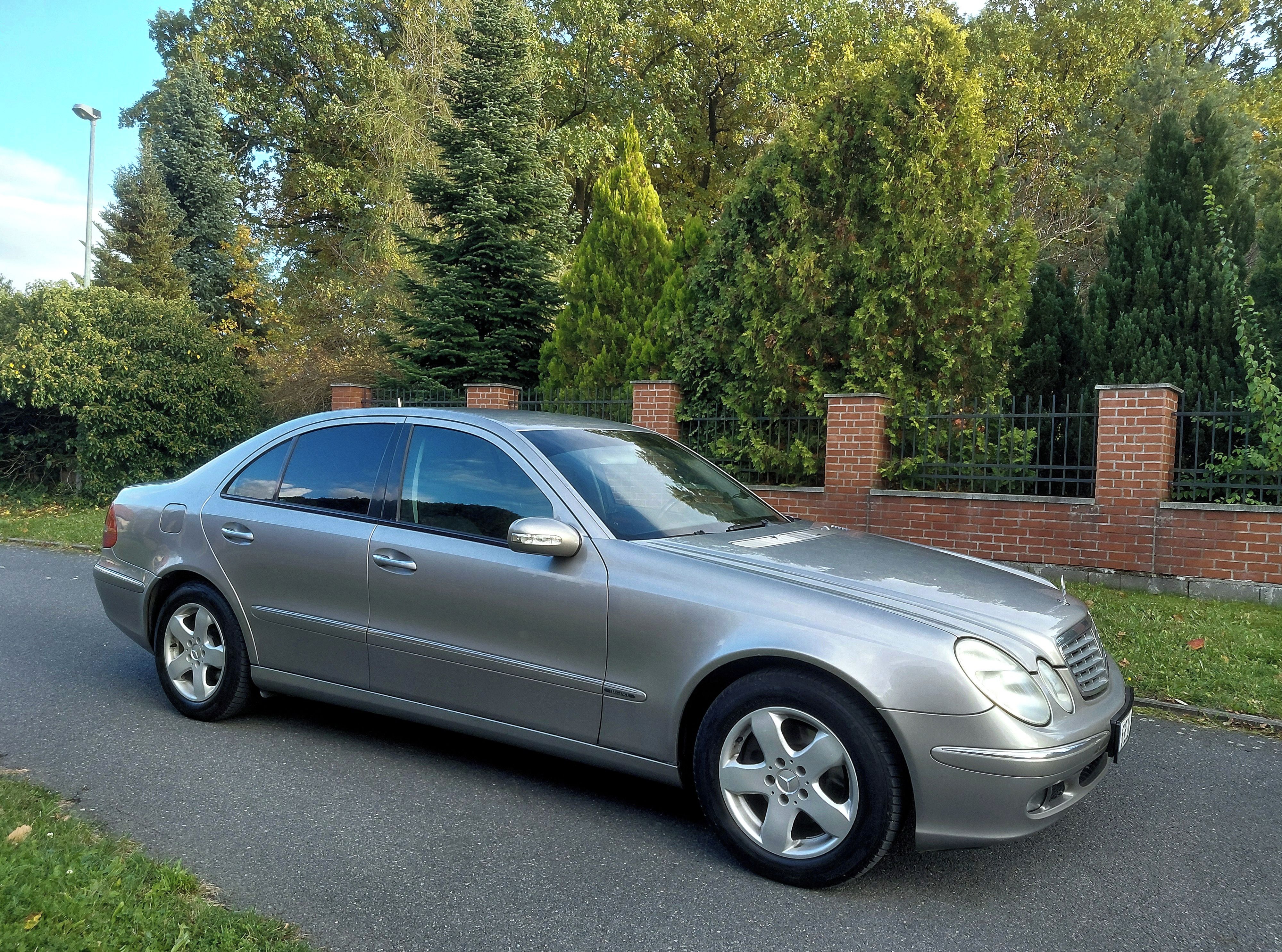 Mercedes-Benz Třídy E, 270CDI Elegance,Automat - fotka 3