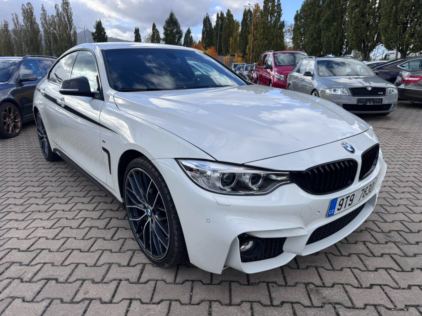 BMW Řada 4, 2,0D 135KW XDRIVE ČR MPACKET - fotka 6