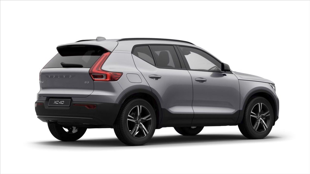 Volvo XC40, 2,0 B3 Mild Hybrid  Plus - fotka 4