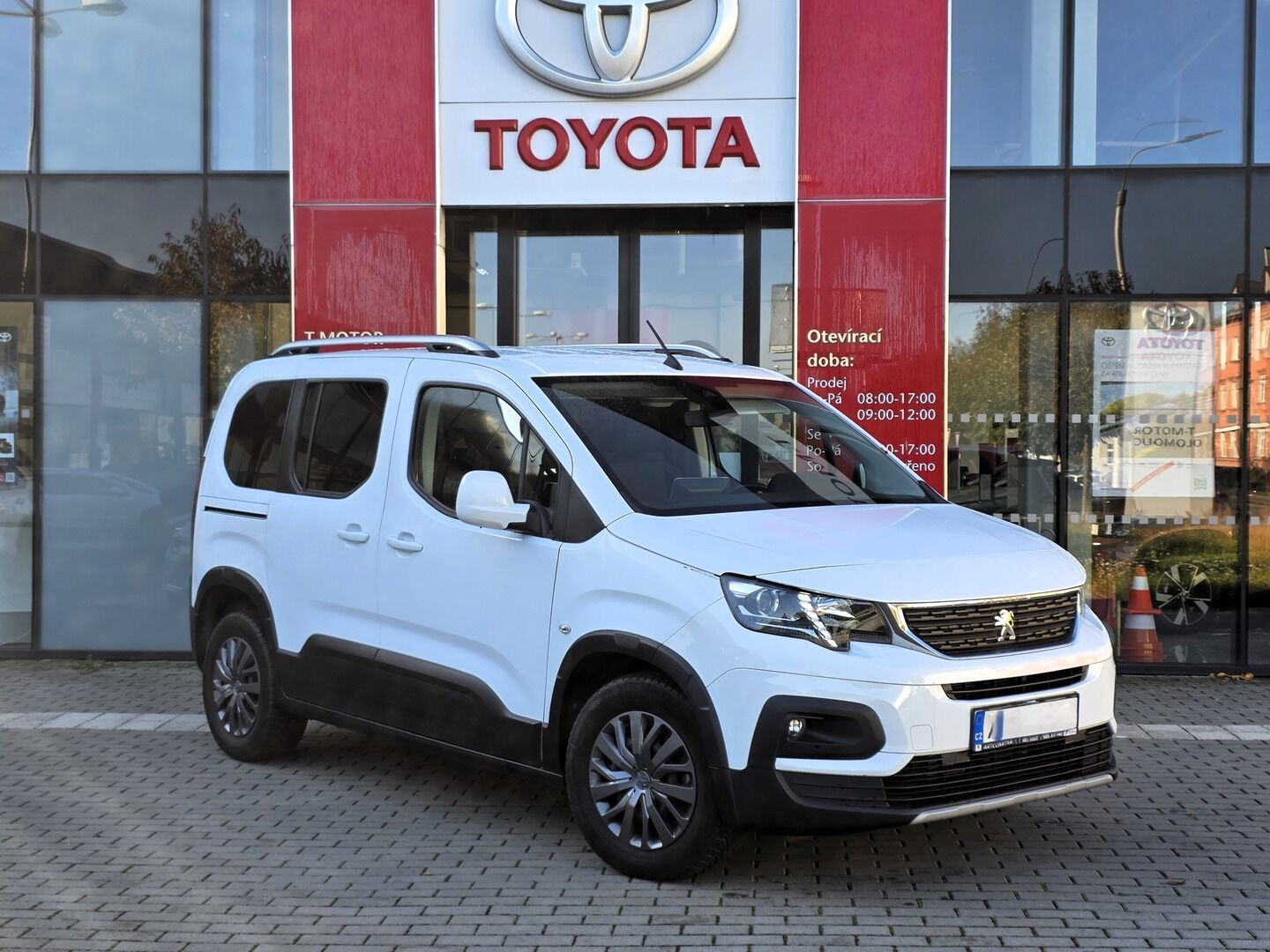 Peugeot Rifter, 1.5d 130k TAŽNÉ 1.MAJ - fotka 2