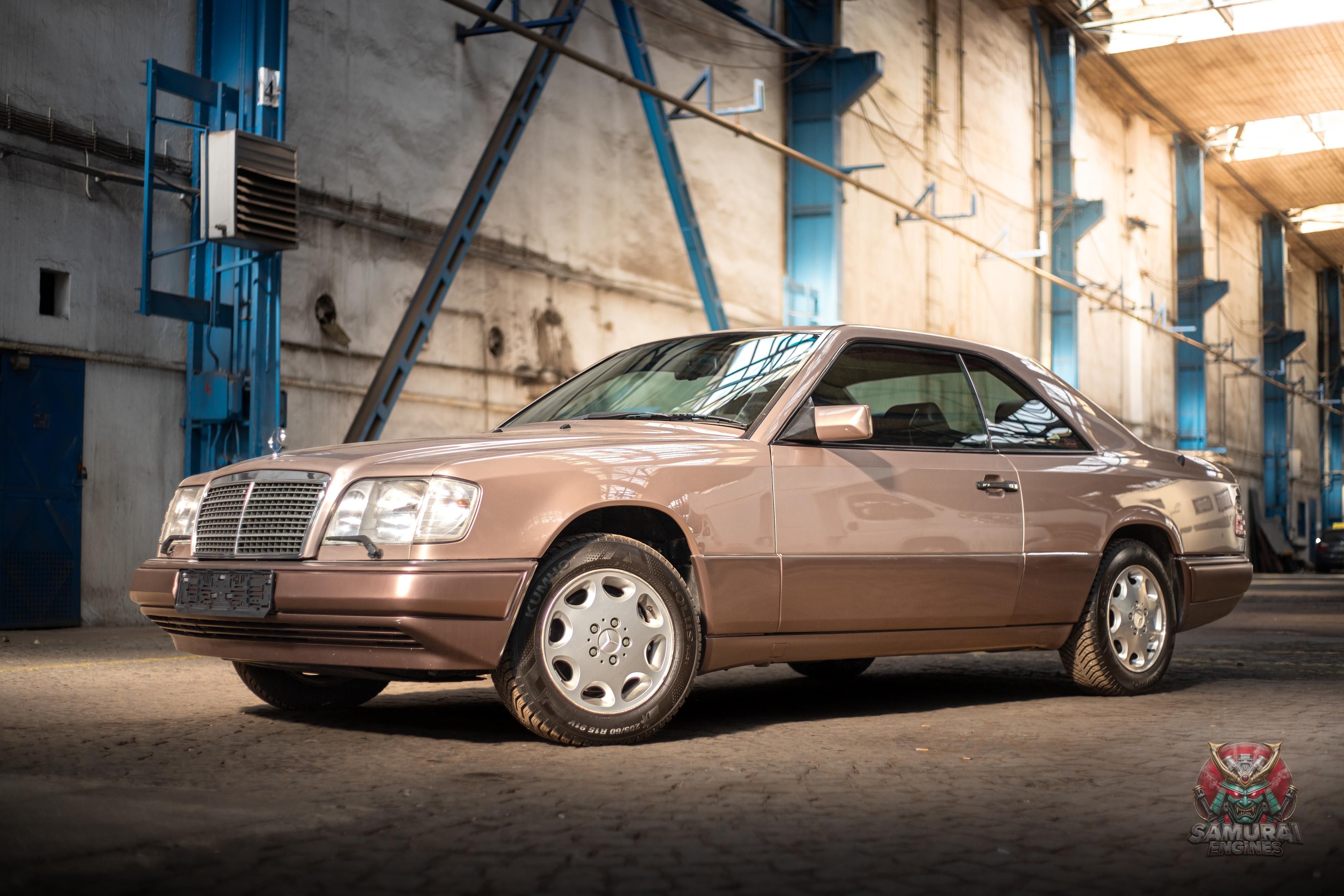 Mercedes-Benz Třídy E, Mercedes-Benz E320 Coupé 1994 - fotka 3
