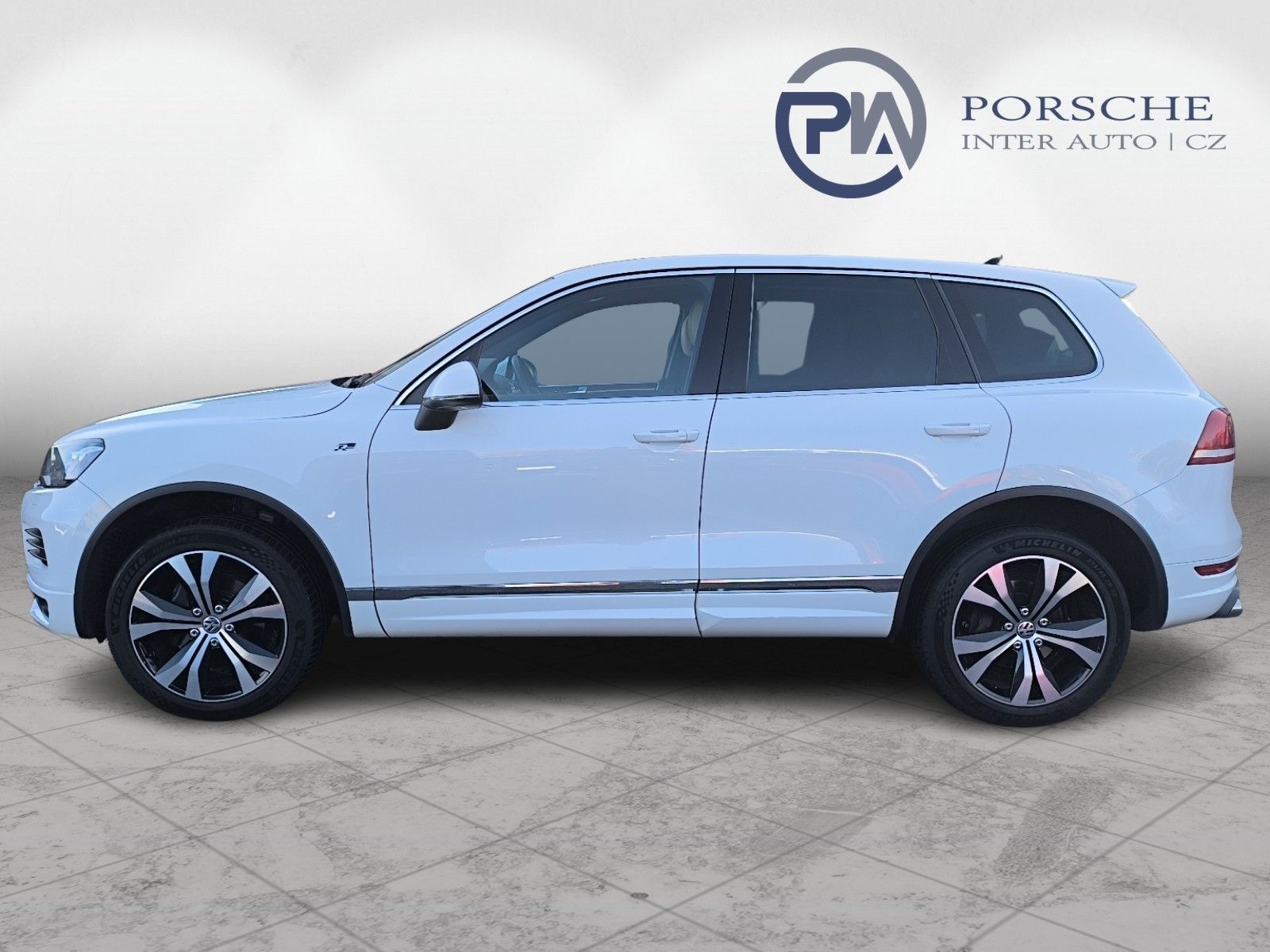 Volkswagen Touareg, 3.0 TDi  R-Line - fotka 4