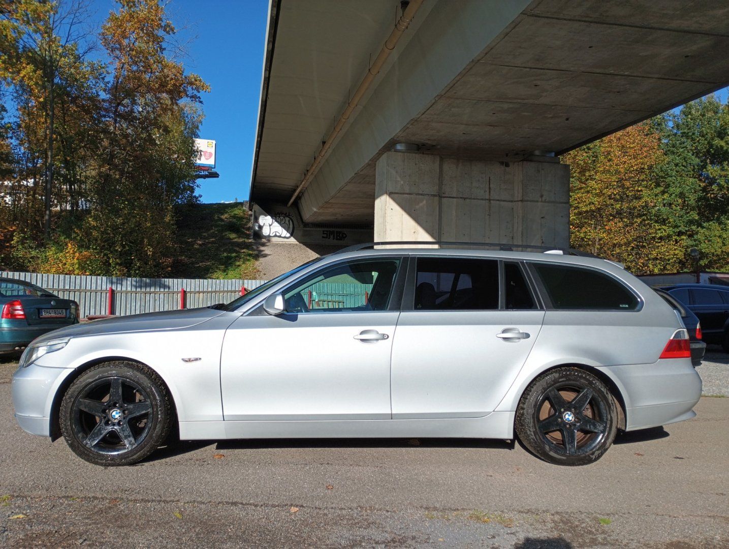 BMW Řada 5, 2.0D manuál - fotka 3