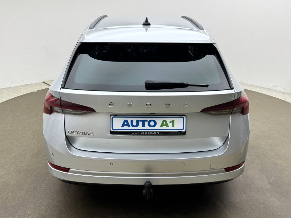 Škoda Octavia, 2,0 DSG SPORT VELKÝ SERVIS TZ - fotka 5