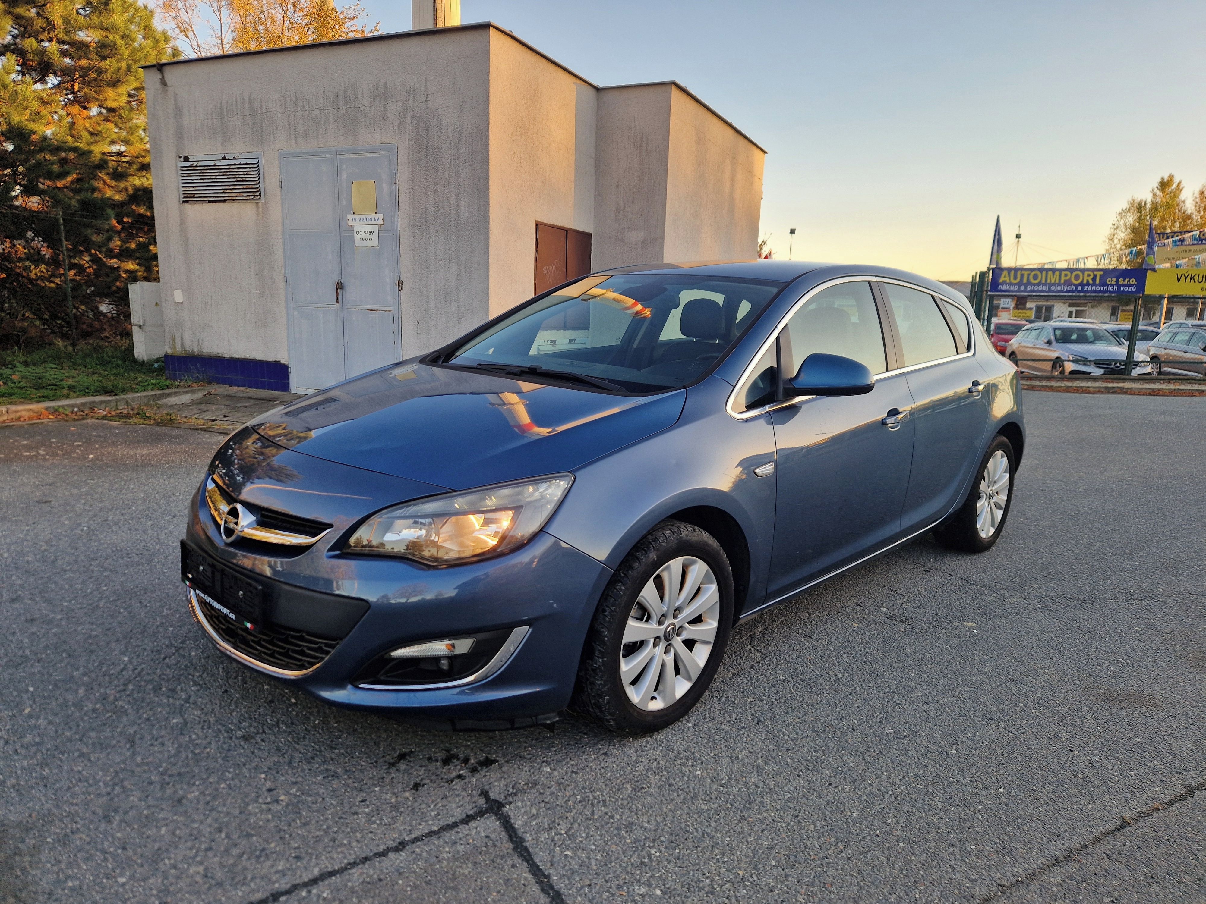 Opel Astra, 1.6 CDTi NAVI 1.Majitel