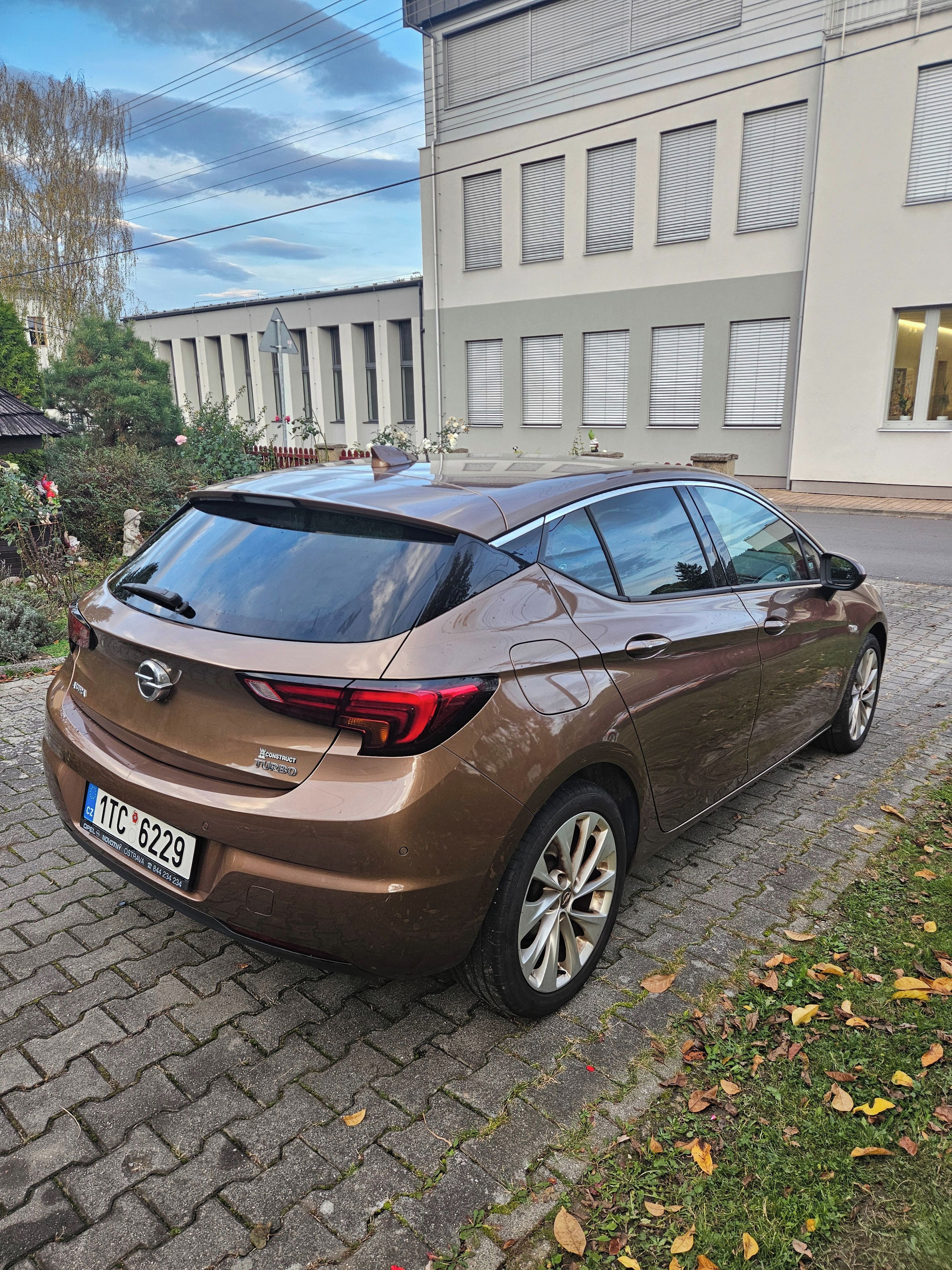 Opel Astra, Opel Astra K 1.4 Turbo 110 kW - fotka 2