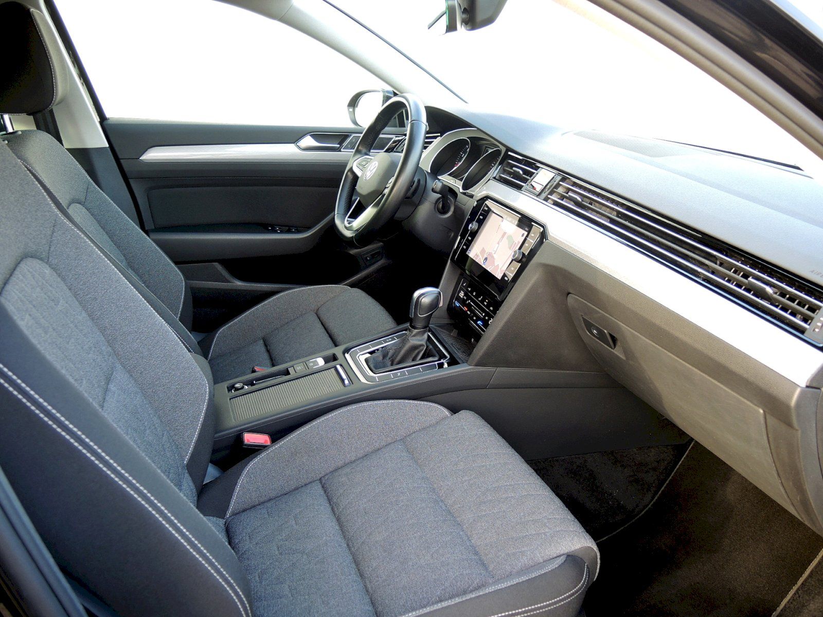 Volkswagen Passat, variant 1.5TSI 110 kW DSG Busi - fotka 6