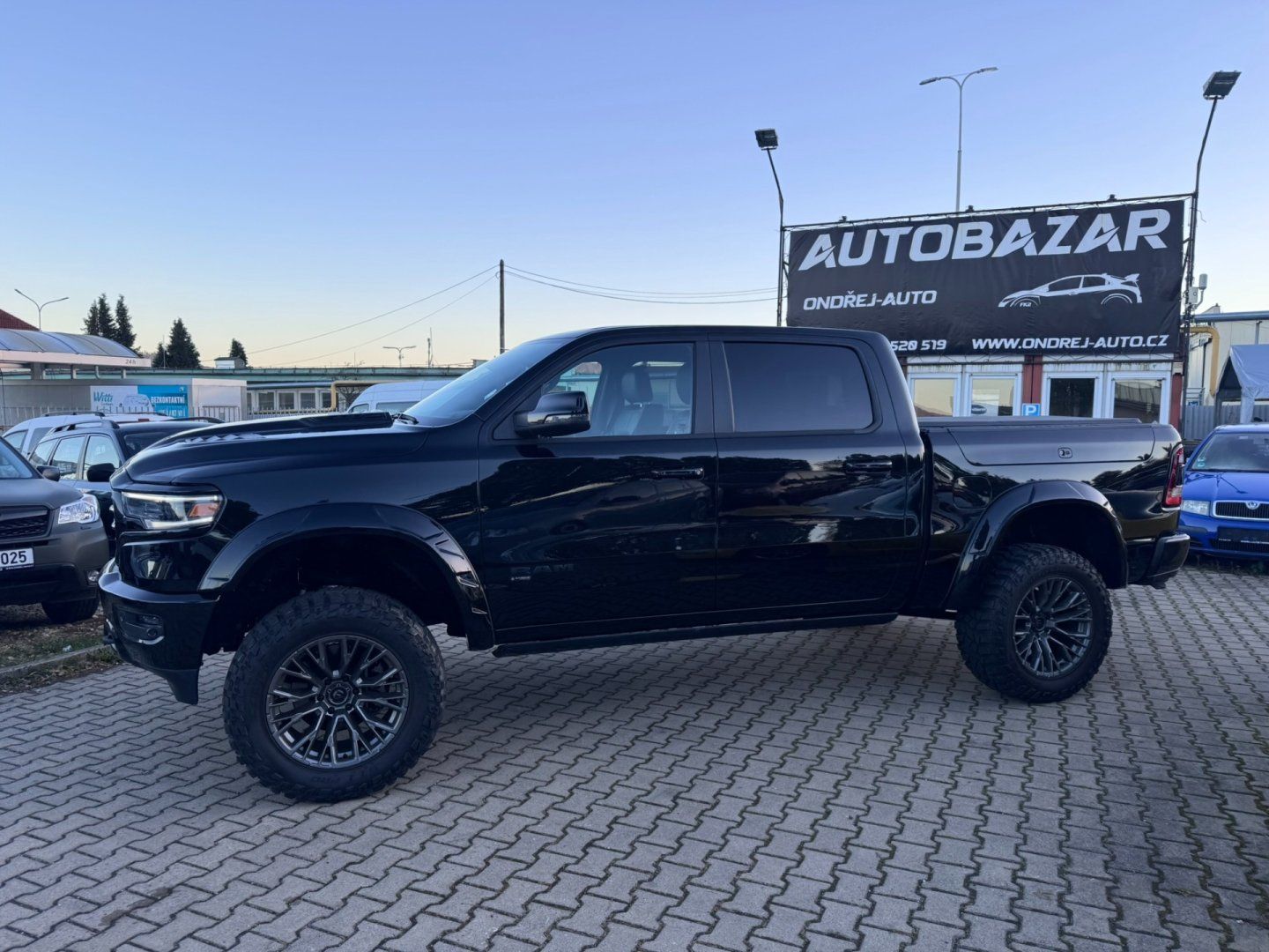 RAM 1500, LIM 4X4 291KW 5,7 HEMI 6" DPH - fotka 2