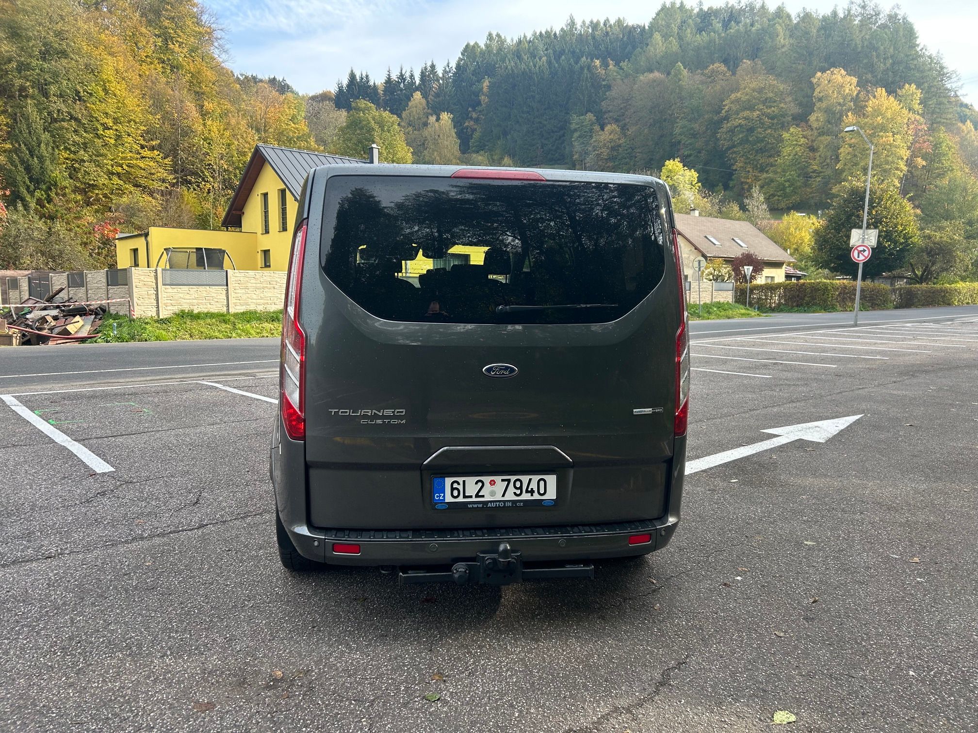 Ford Tourneo Custom, 2,0 EcoBlue Hybrid 96Kw/ 130K, - fotka 4