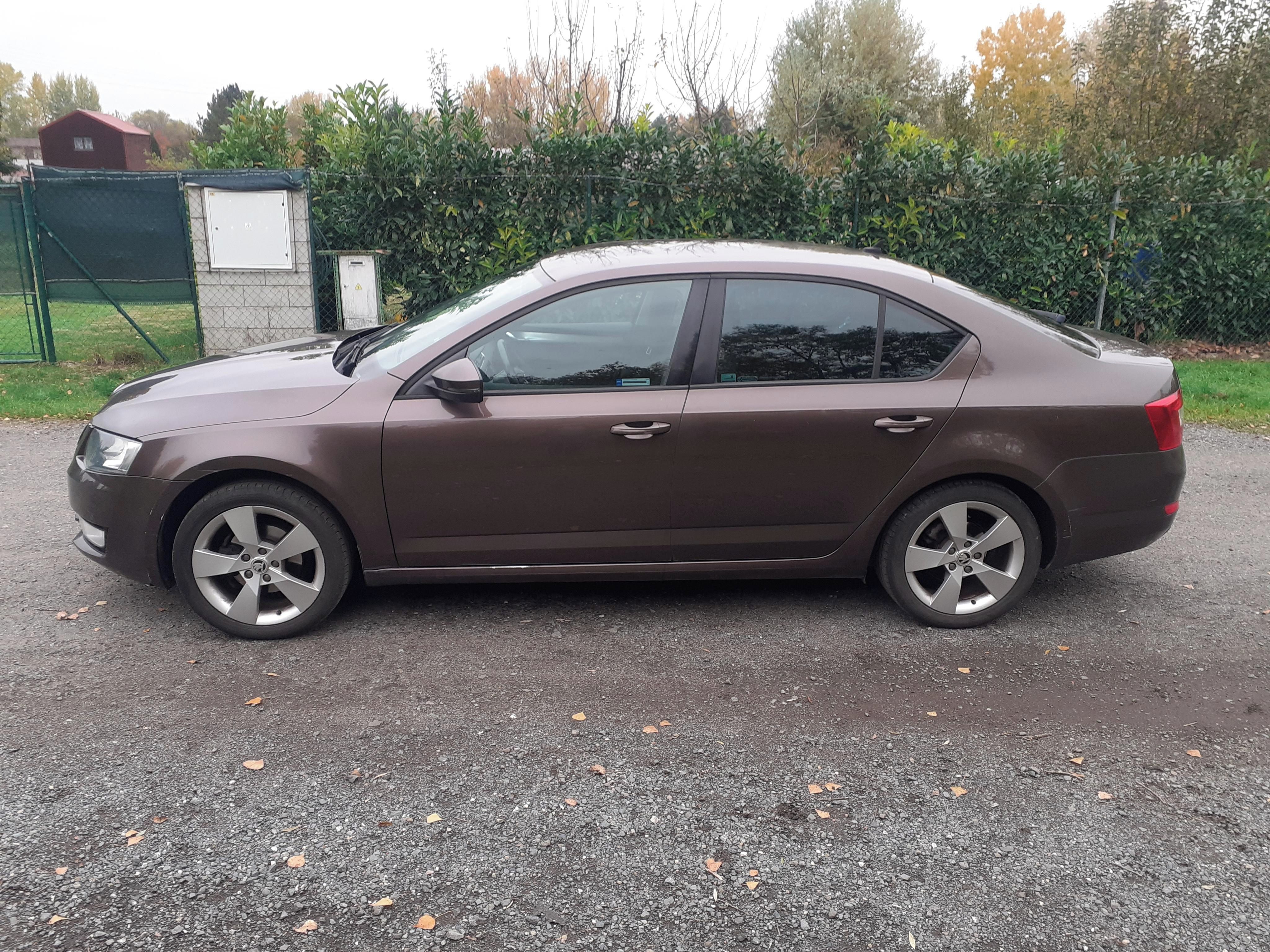 Škoda Octavia, Style 1.2 TSI 81 kW - fotka 2