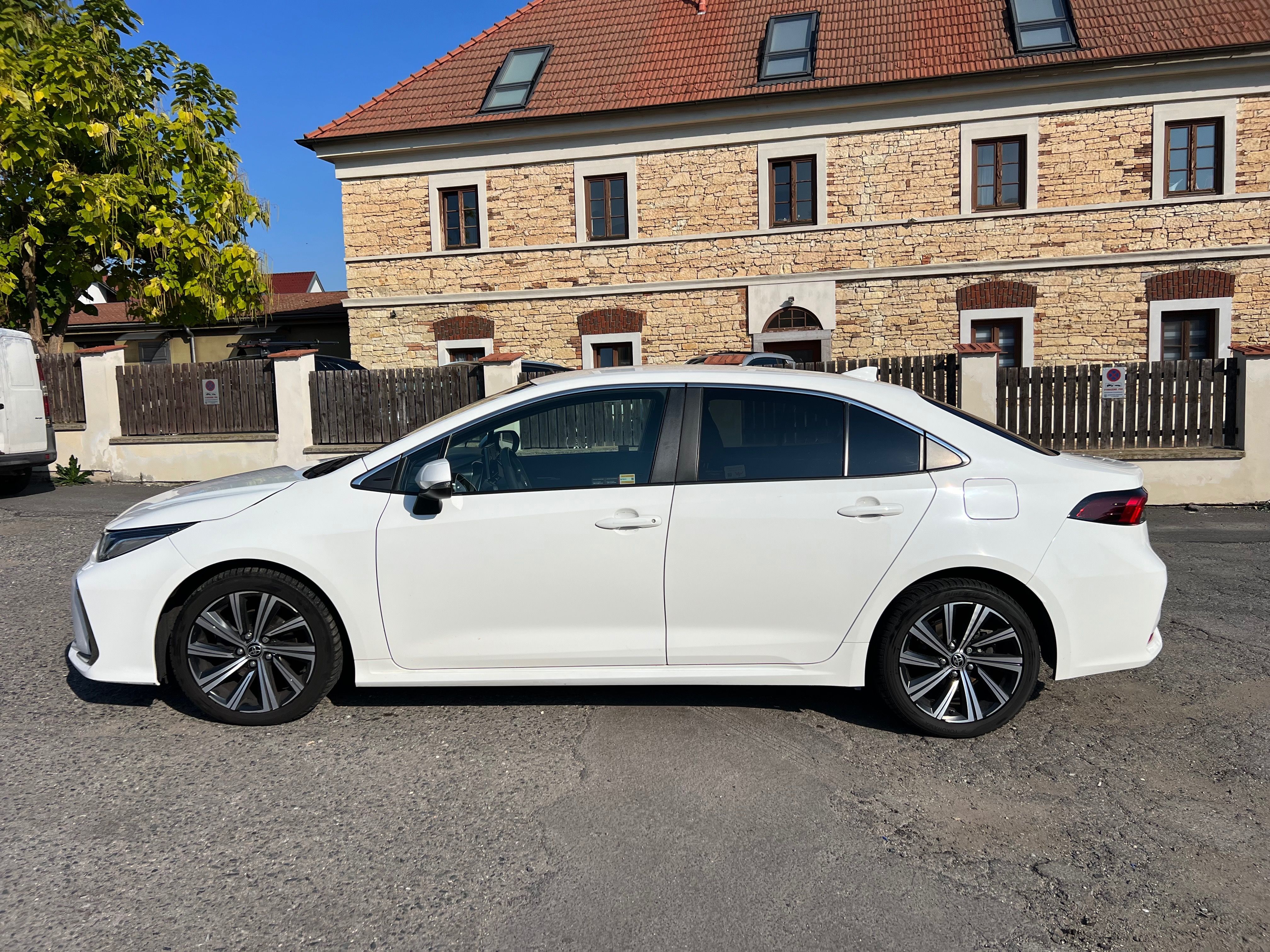Toyota Corolla, 1.5 - fotka 6