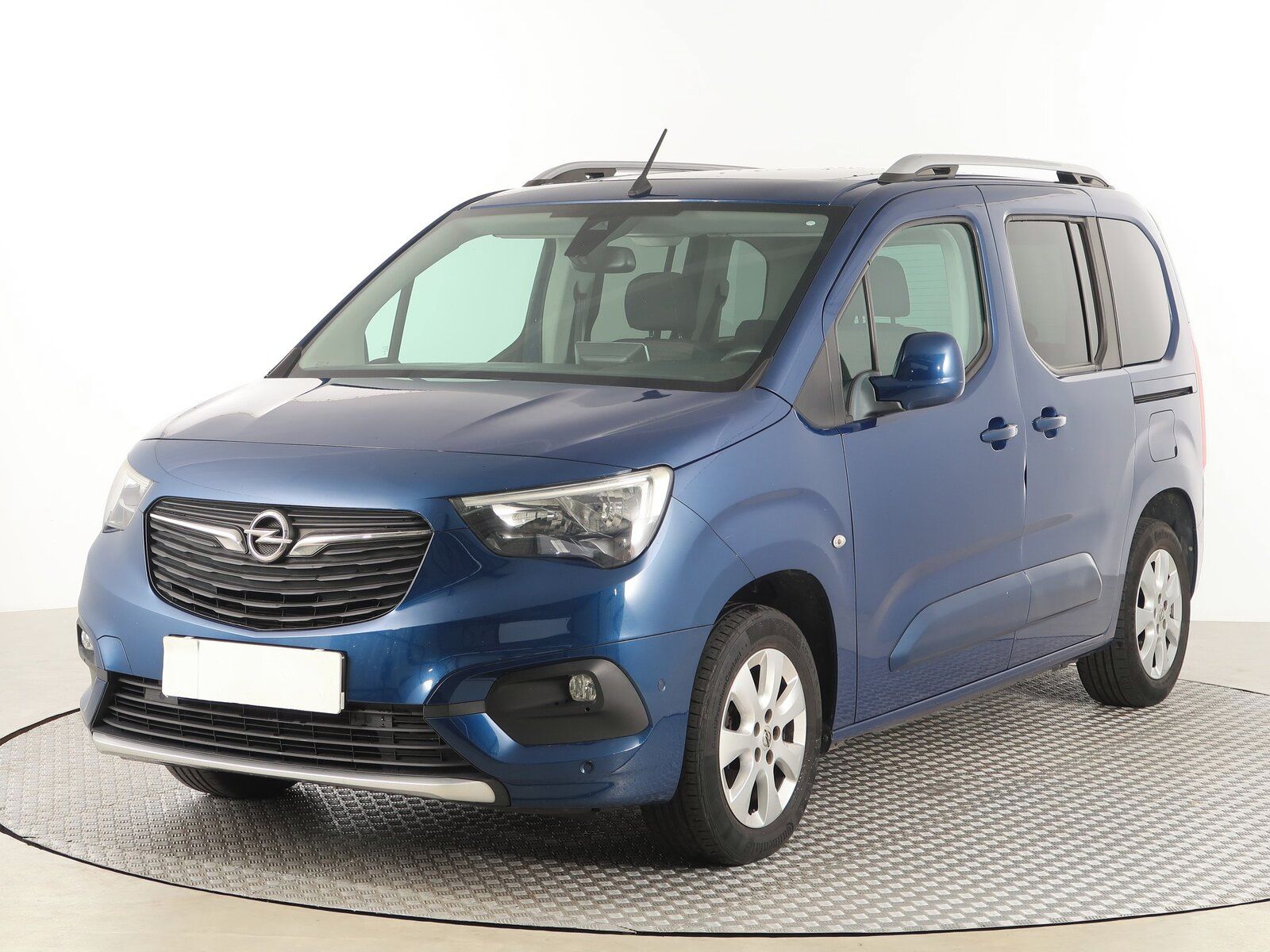 Opel Combo, 1.2 Turbo, 5Míst, ČR - fotka 2