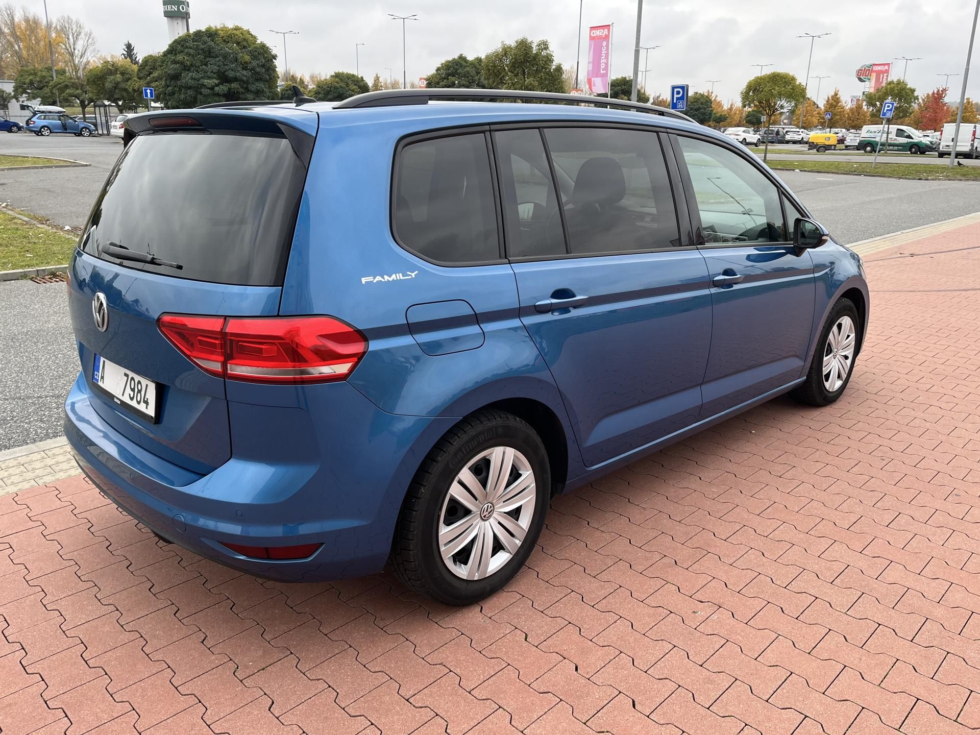 Volkswagen Touran, 1.6 TDi 85 kW Full Led 7 Míst - fotka 5