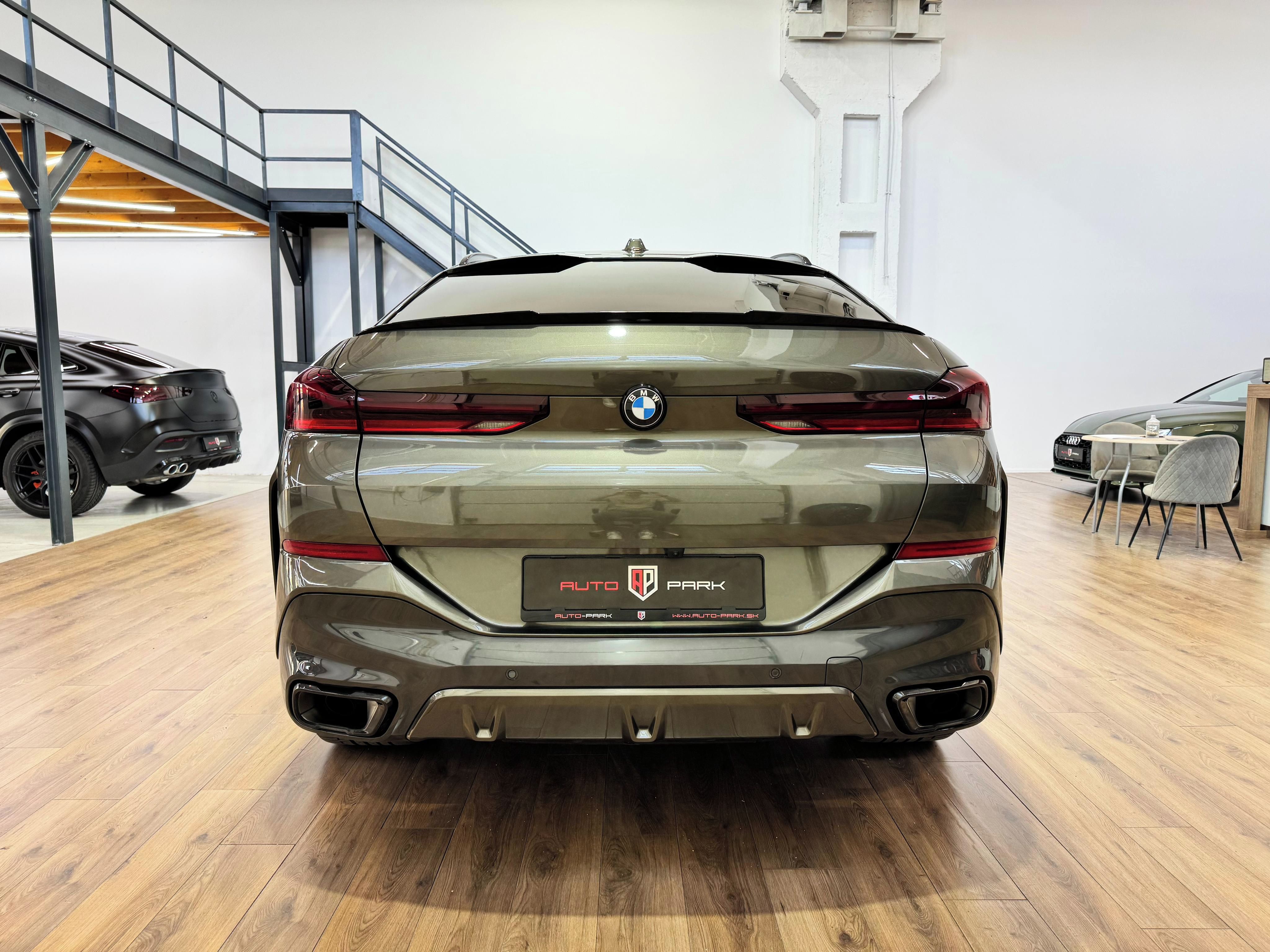 BMW X6, BMW X6 xDrive 30d mHEV A/T - fotka 5