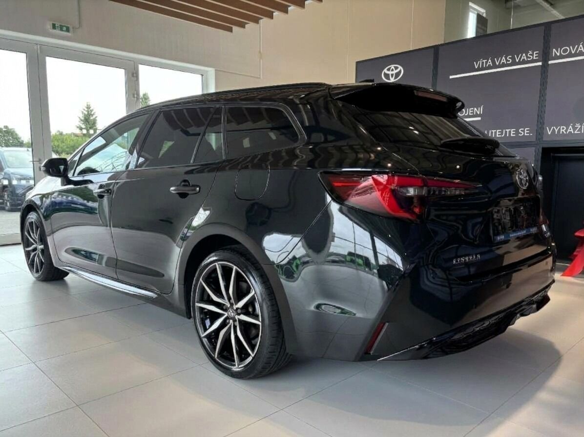 Toyota Corolla, 2,0 TS GR Sport JBL - fotka 5