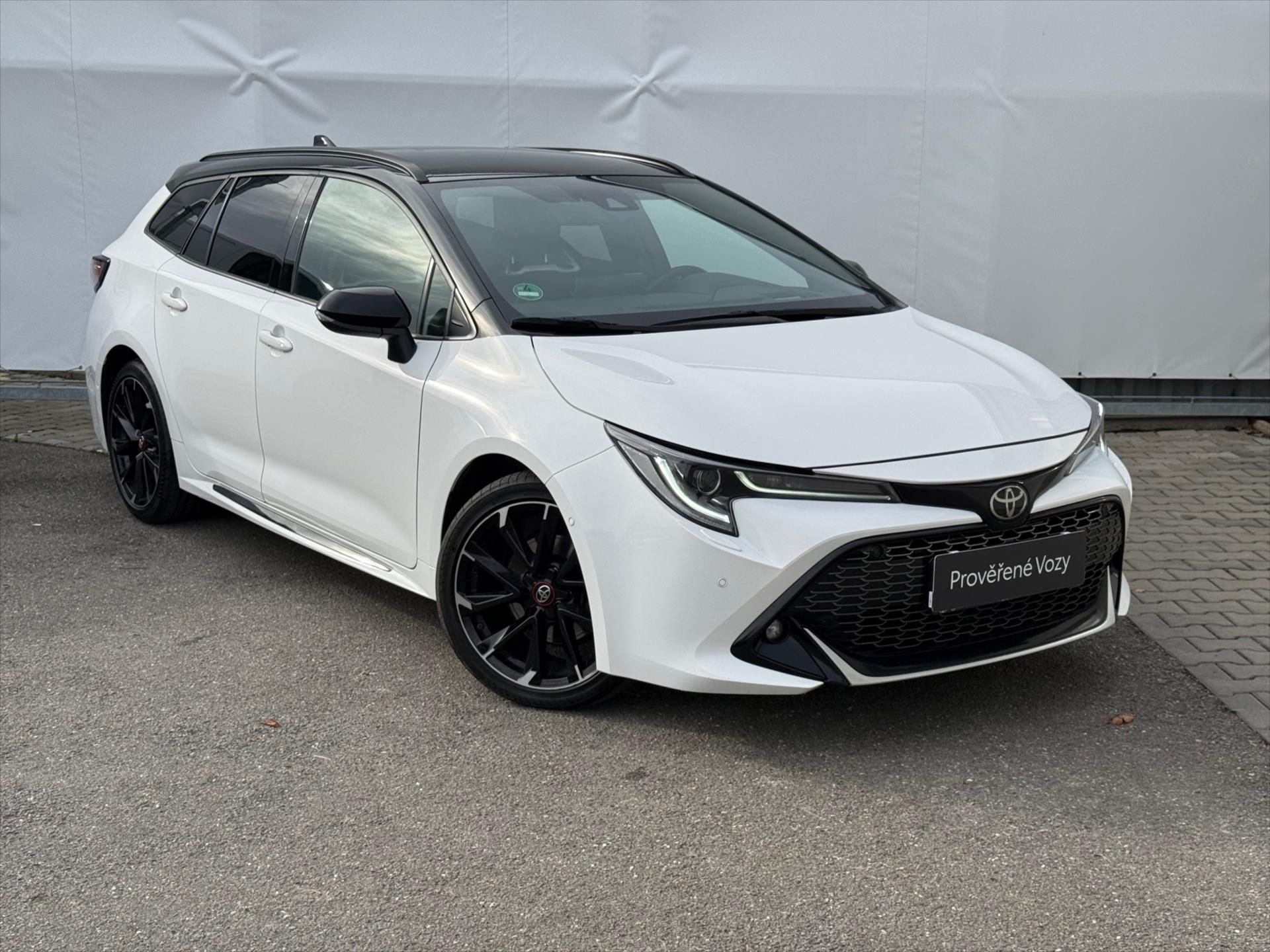 Toyota Corolla, 2,0 GR sport, Hybrid - fotka 3