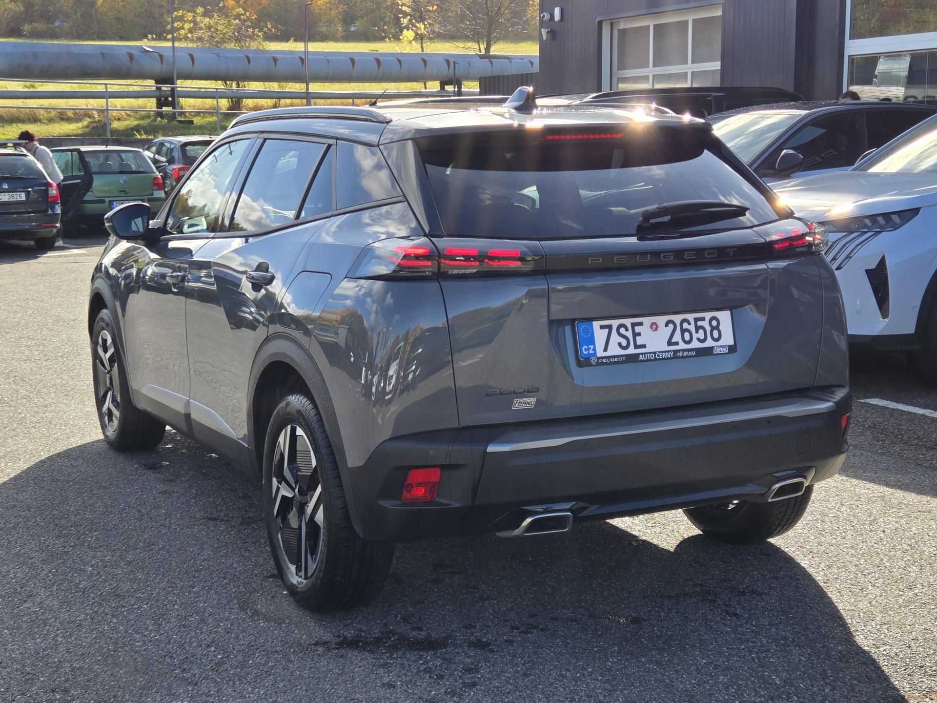 Peugeot 2008, 1.2 PT 130 ALLURE EAT8 - fotka 3
