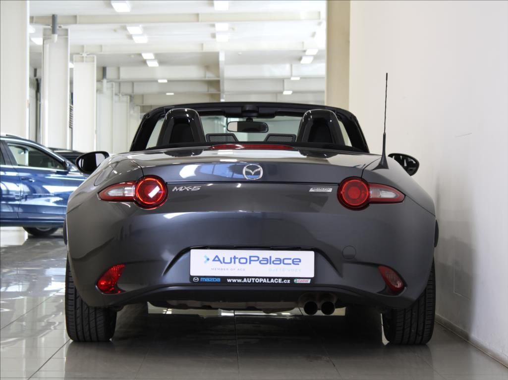 Mazda MX-5, 1,5 G130 1.majitel ČR 66tkm. - fotka 4