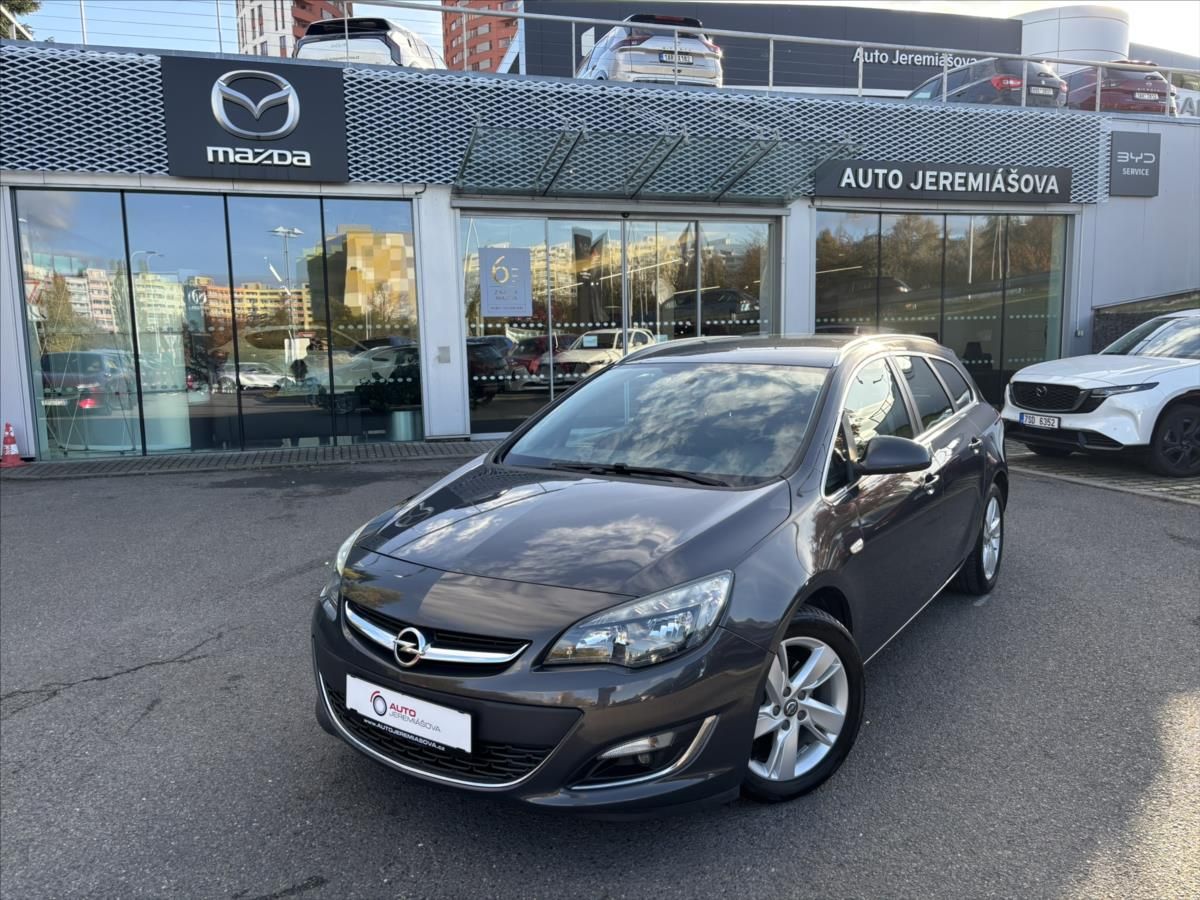 Opel Astra, 1,7 CDTi 81kW Cosmo NAVI TAŽNÉ