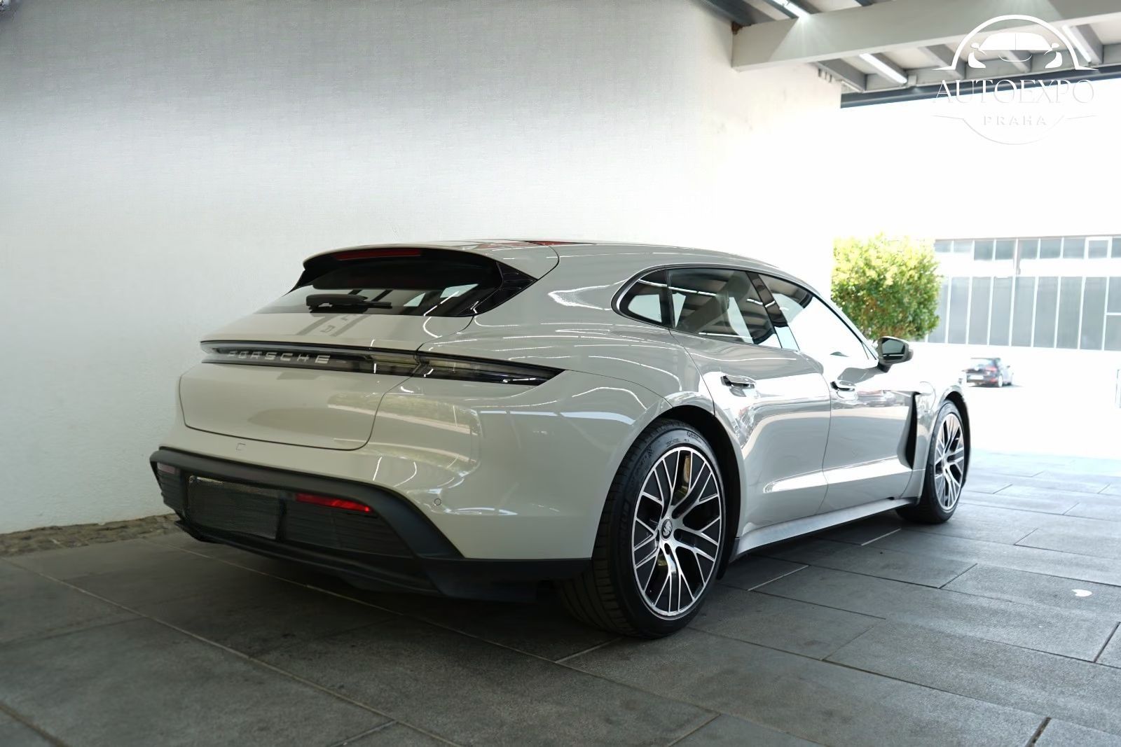 Porsche Taycan, Sport Turismo* - fotka 2