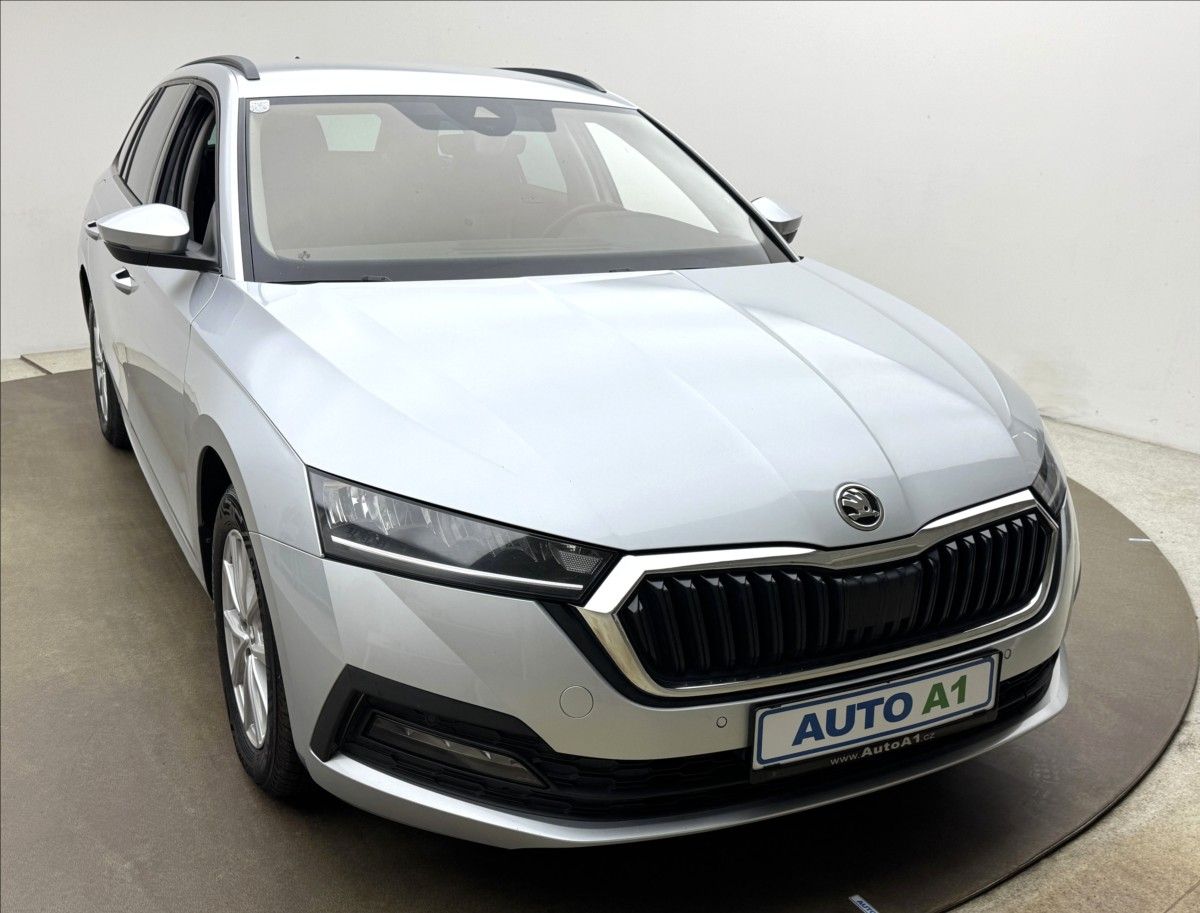 Škoda Octavia, 2,0 DSG SPORT VELKÝ SERVIS TZ - fotka 3