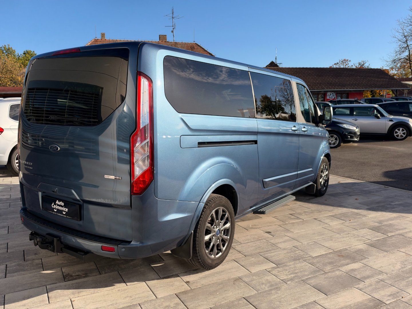 Ford Tourneo Custom, Titanium 2.0TDCi 96kW L2 - fotka 5
