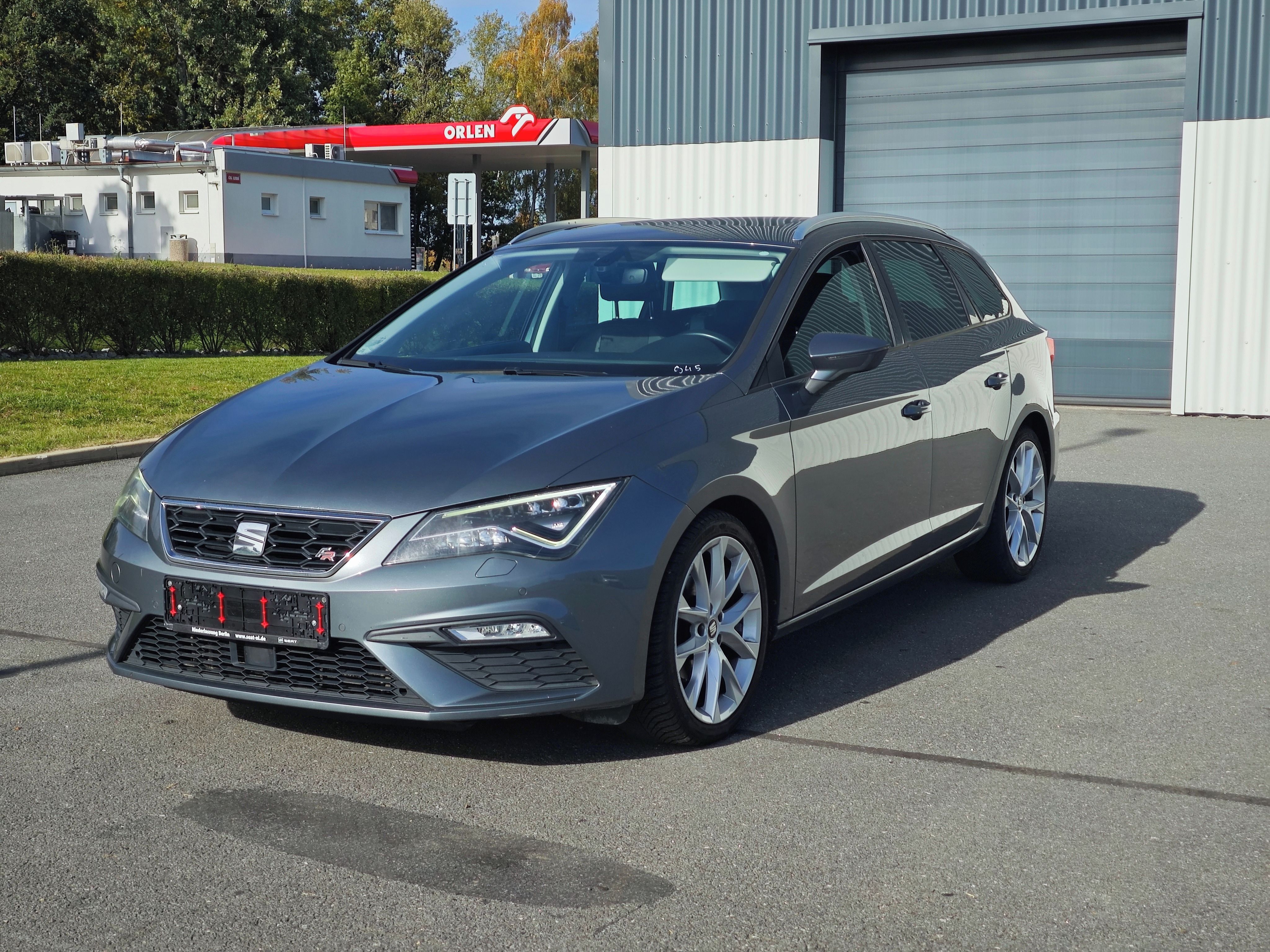 Seat Leon, FR 110kW - fotka 2