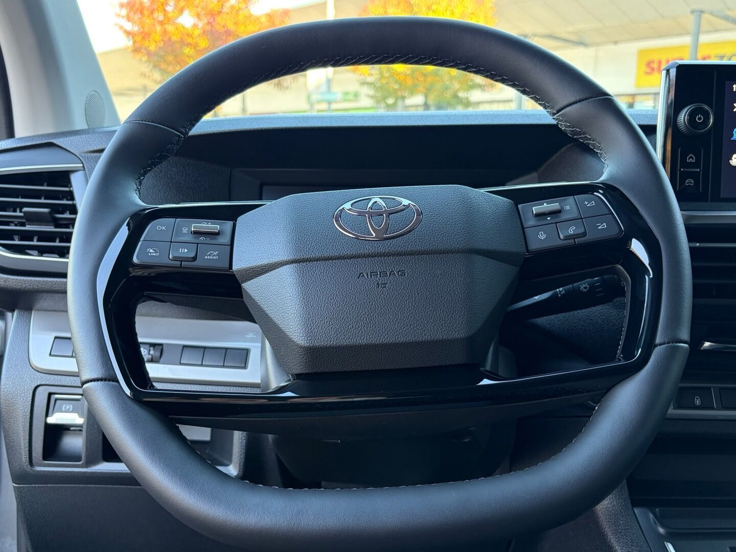 Toyota Proace, 2.0L Diesel  Family - fotka 6