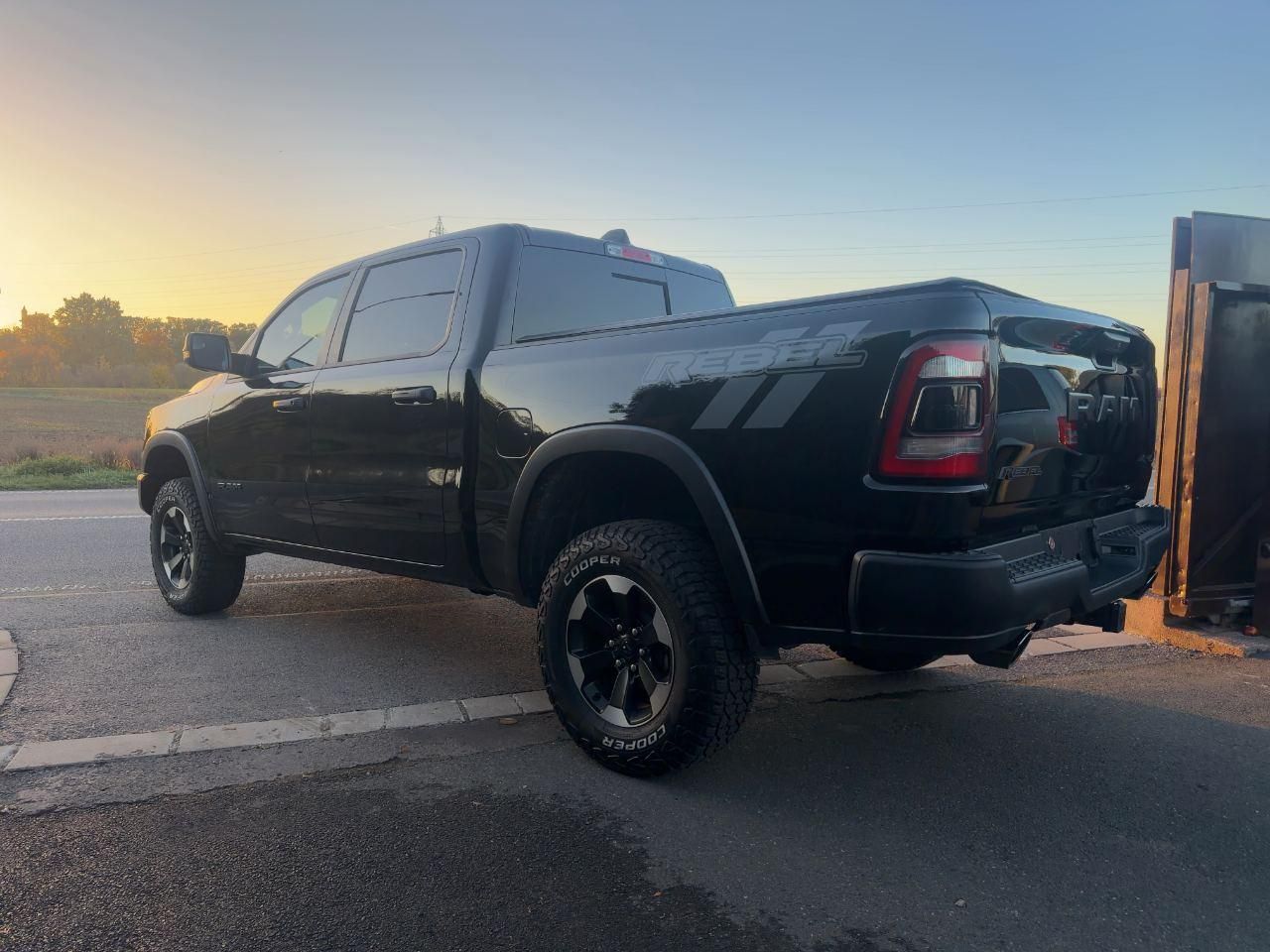 Dodge Ram, 1500 Rebel 3,0 EcoDiesel 2022 - fotka 3