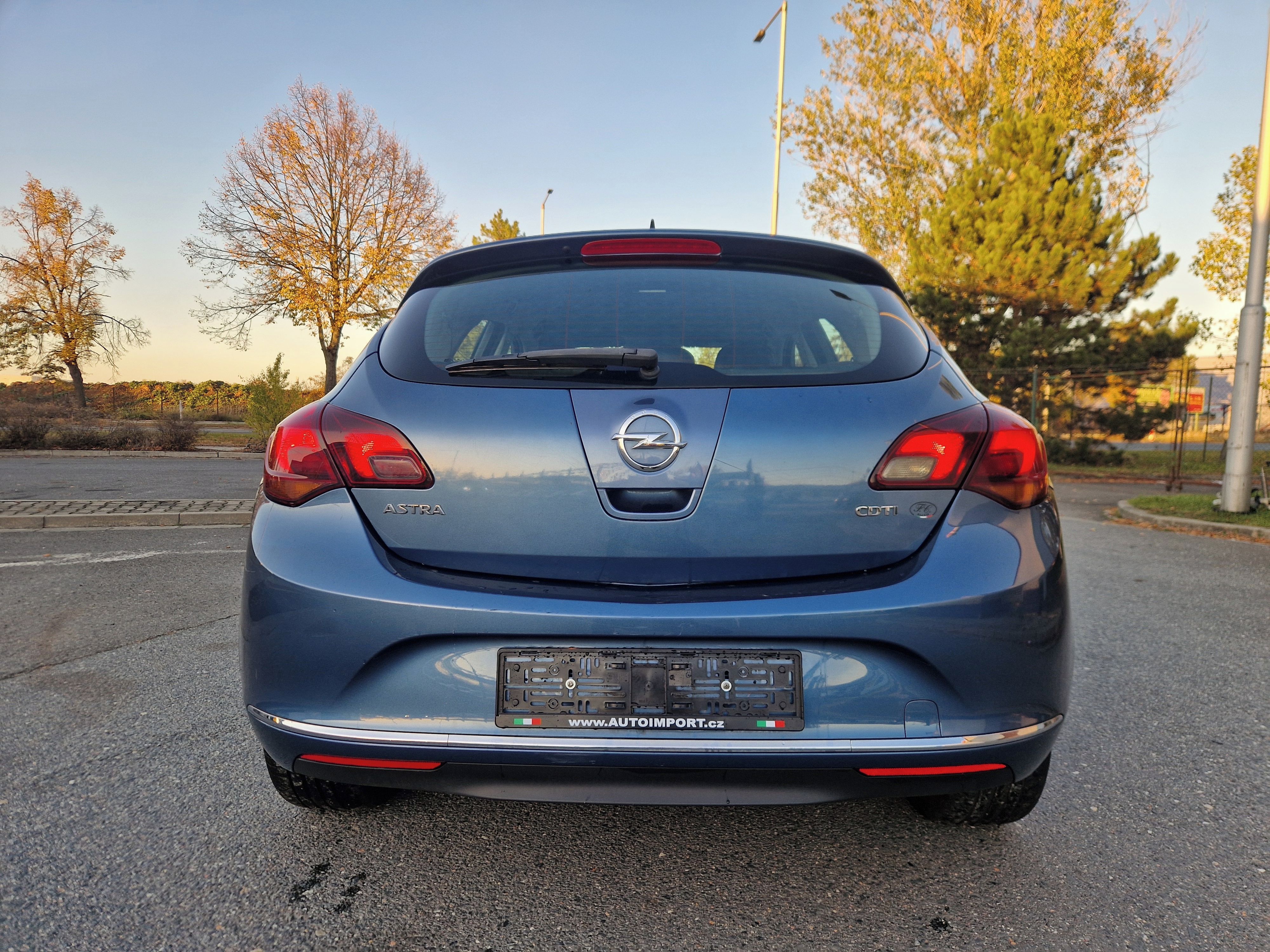 Opel Astra, 1.6 CDTi NAVI 1.Majitel - fotka 3