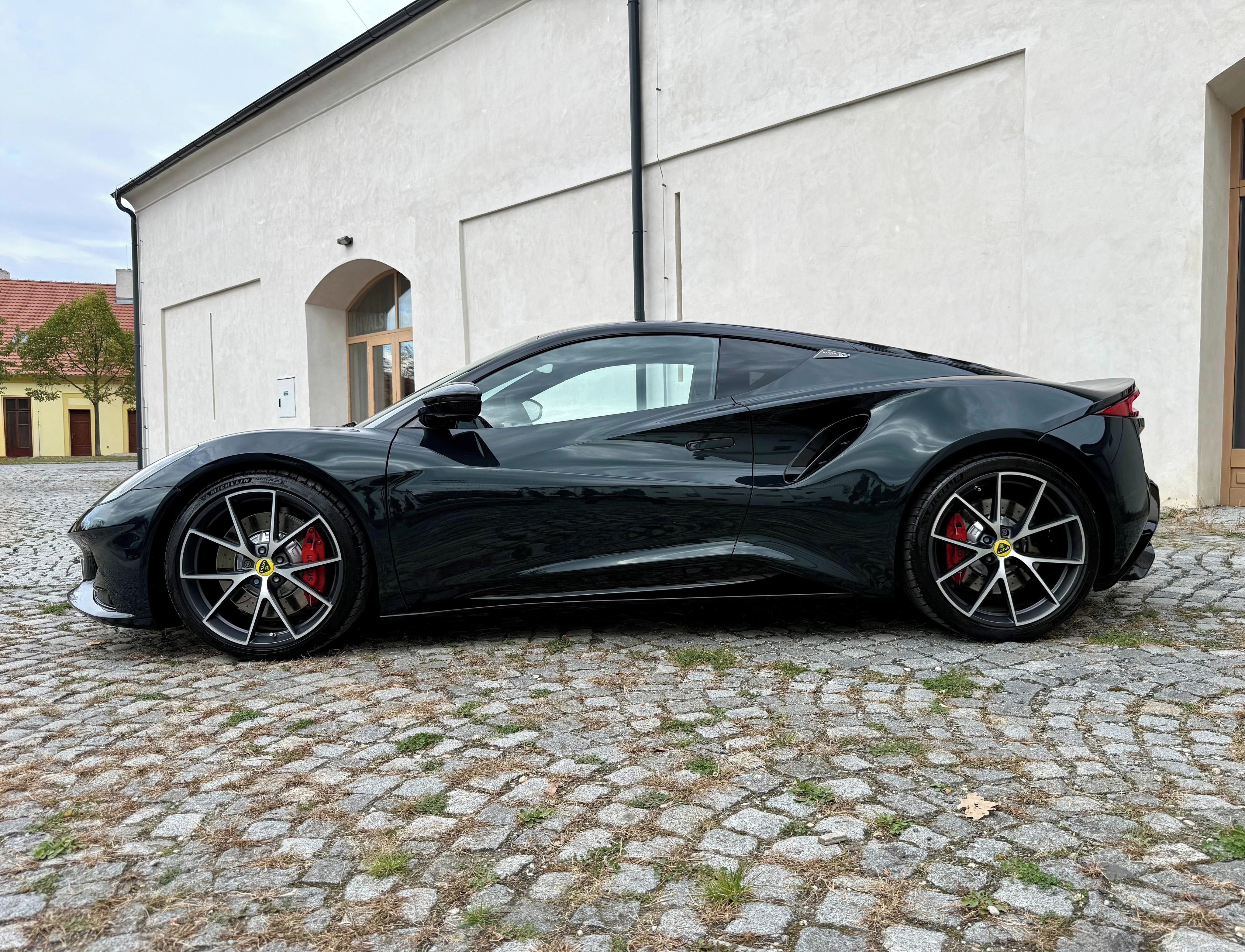 Lotus Emira, 3.5 L V6 Manuál First Edition - fotka 2