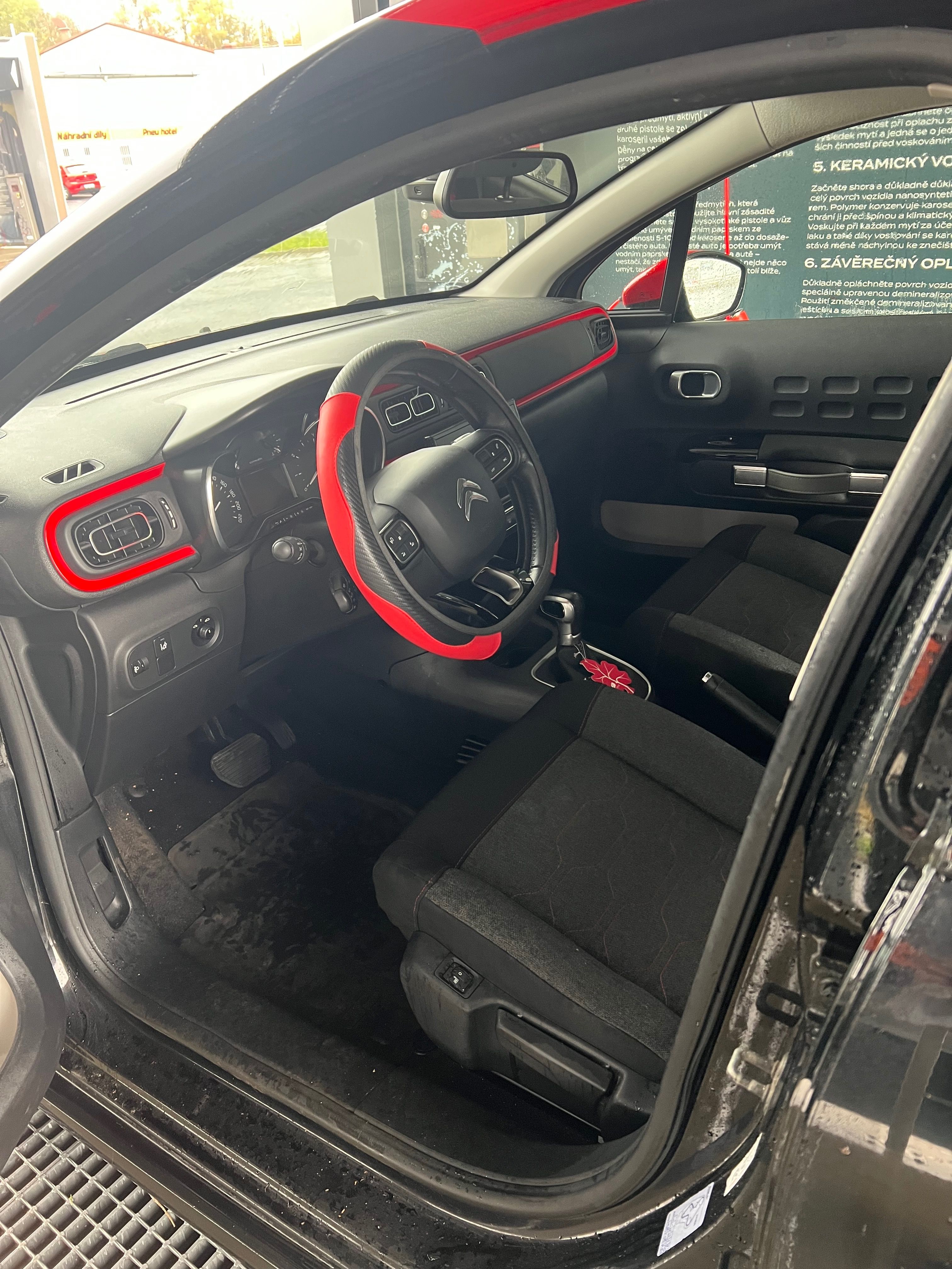 Citroën C3, 1.2 PureTech, Navi - fotka 5