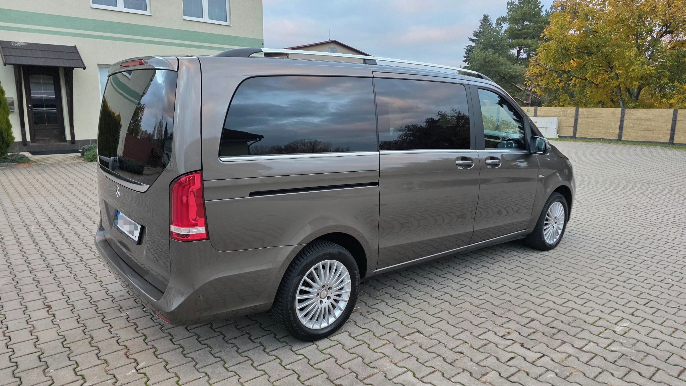 Mercedes-Benz Třídy V, 7 míst, první majitel - fotka 4