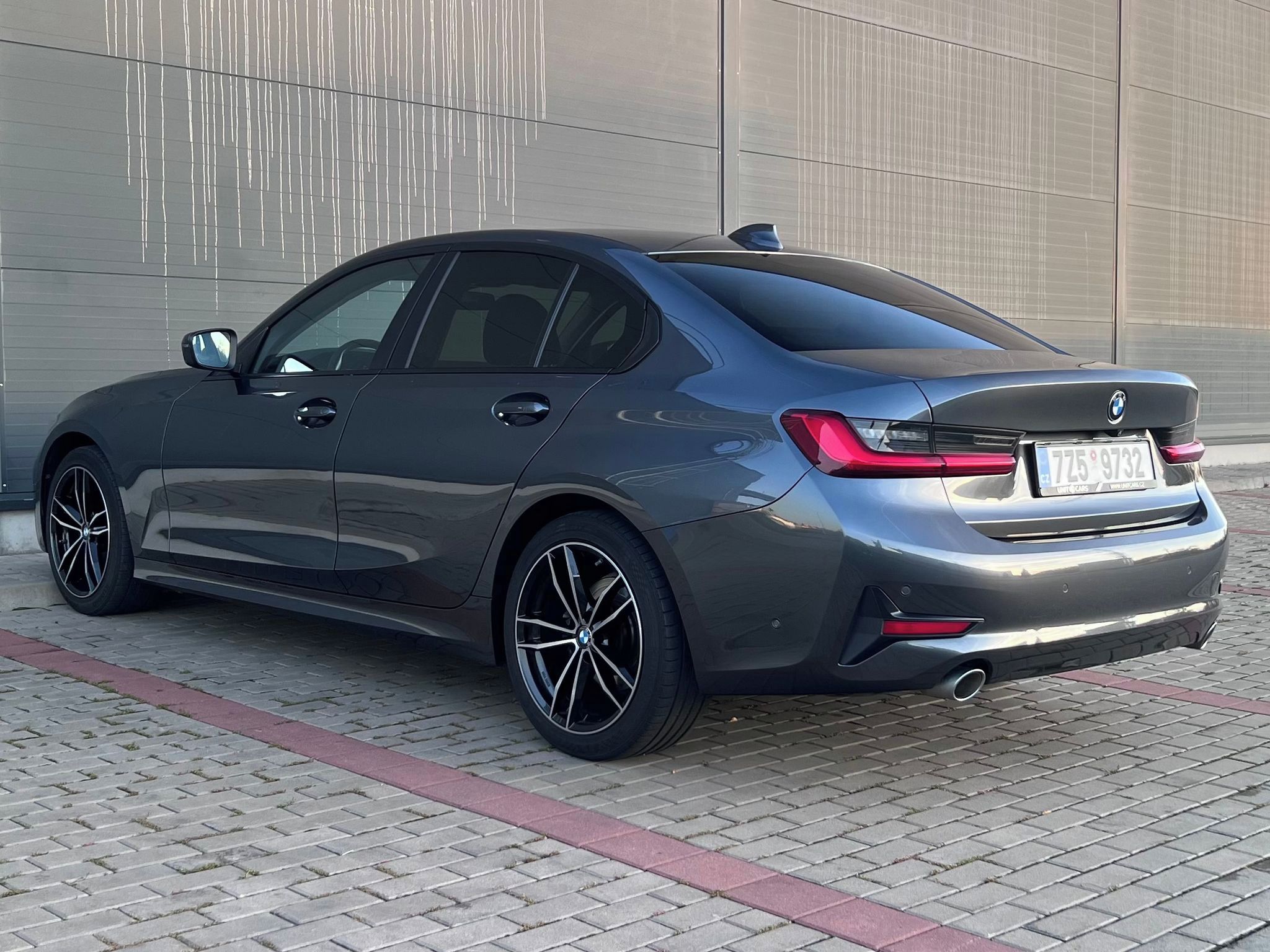 BMW Řada 3, 318d-SPORT-LINE 360 KAMERA - fotka 6