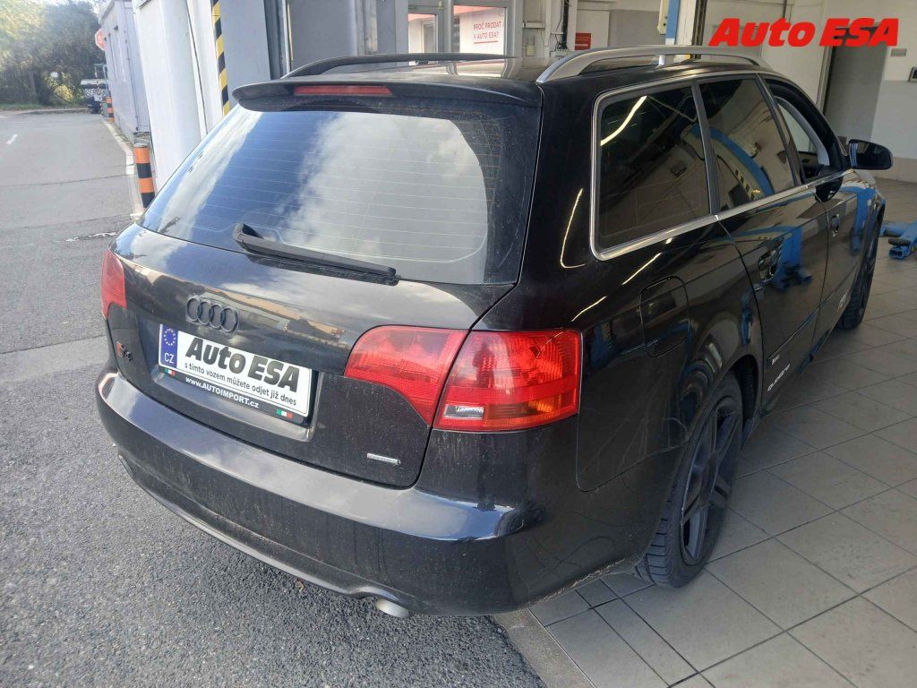 Audi A4, 2.0 TDI - fotka 2
