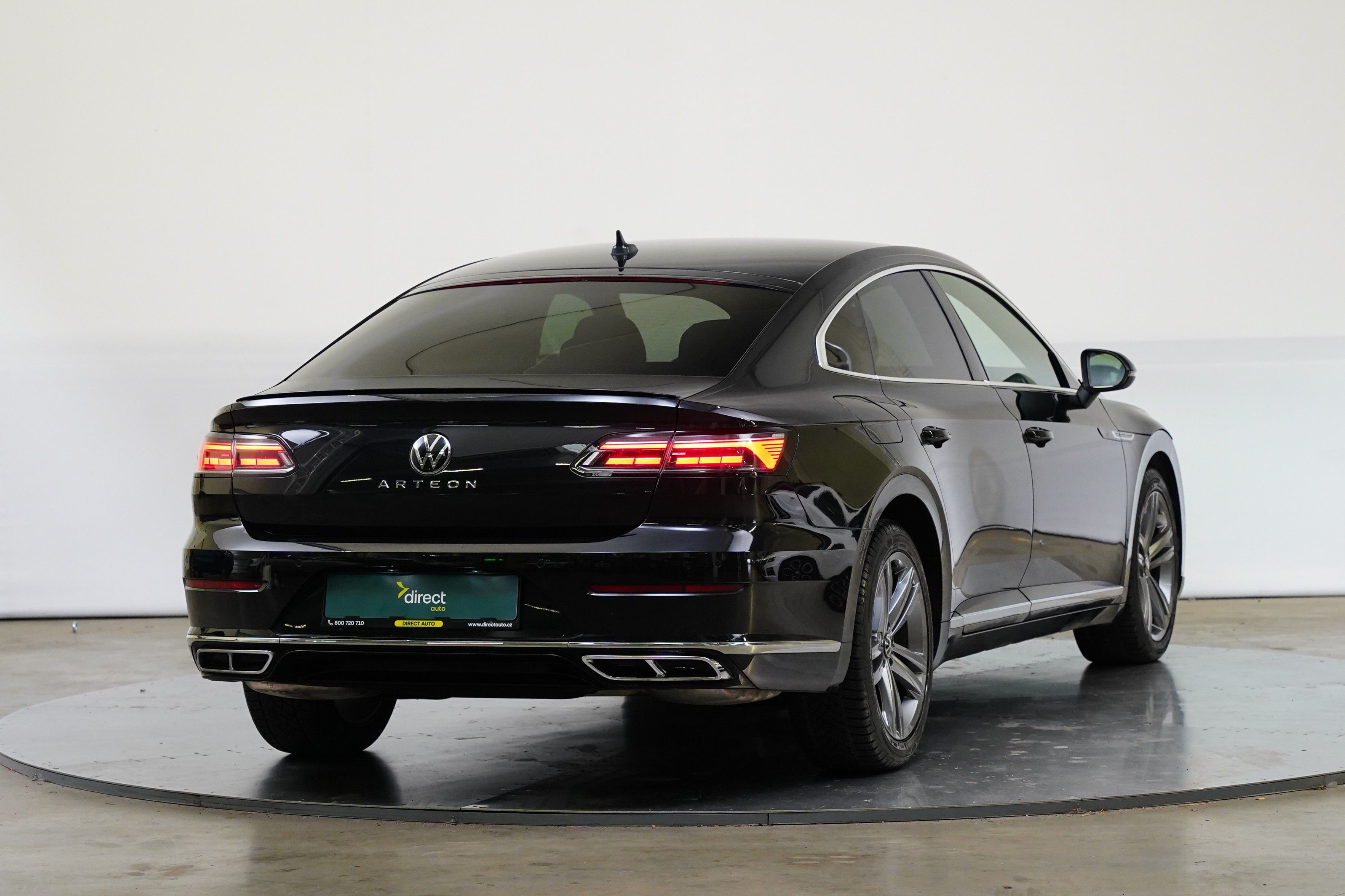 Volkswagen Arteon, 2.0 TSI 140 kW DSG R-Line - fotka 2