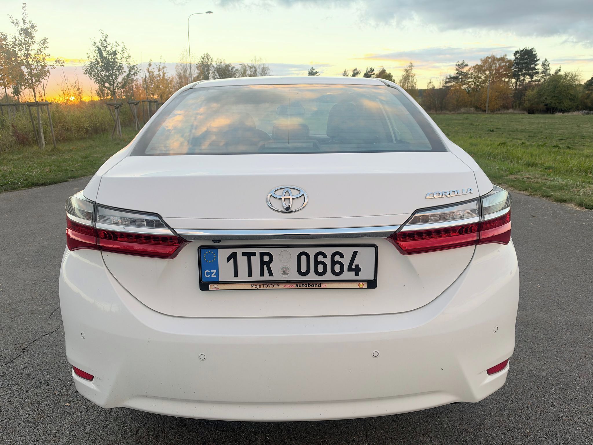 Toyota Corolla, 1,6 97 kW-BENZIN  24 050 KM - fotka 4