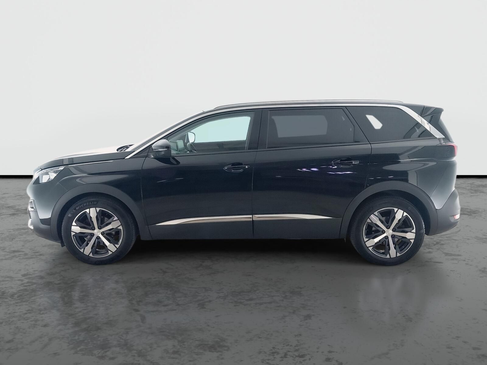 Peugeot 5008, 1.5 BlueHDi, 7 míst, Kůže - fotka 3