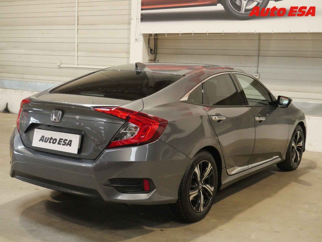 Honda Civic, 1.5VTEC Turbo,servis.kniha - fotka 6