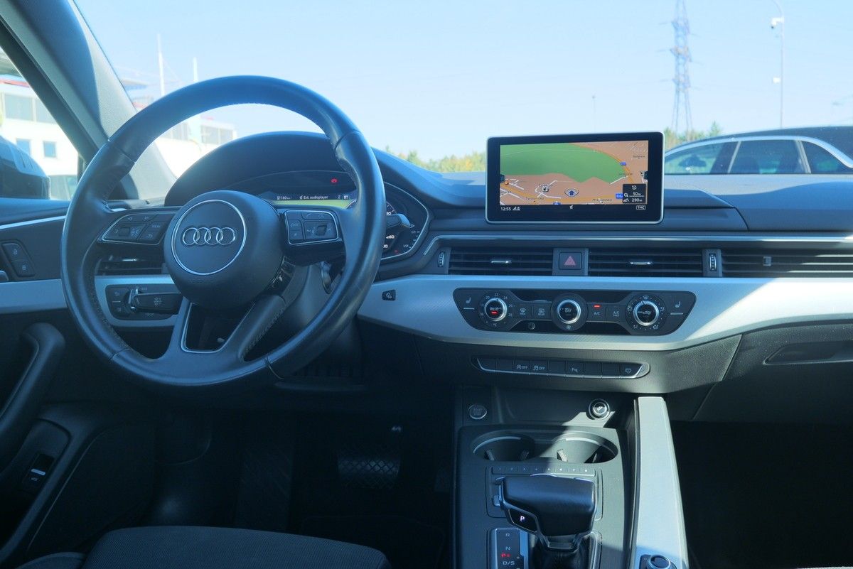 Audi A4, 2.0 TDI 110 kW - fotka 6