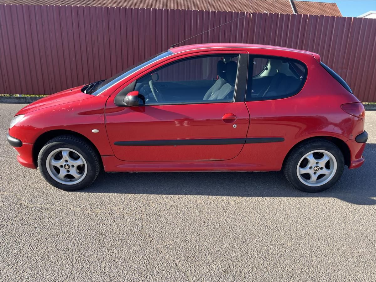 Peugeot 206, 1,4 HDi SERVIS VSTŘIKY ROZVODY - fotka 4