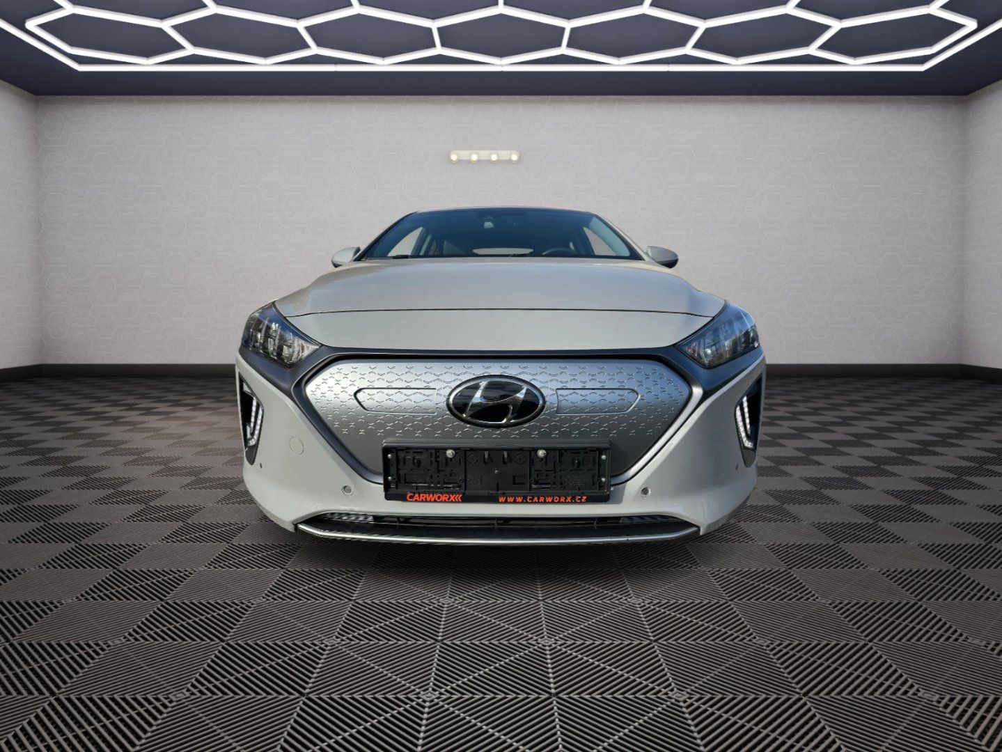 Hyundai Ioniq, 38,3 kWh Level 5 SoH 100% - fotka 2