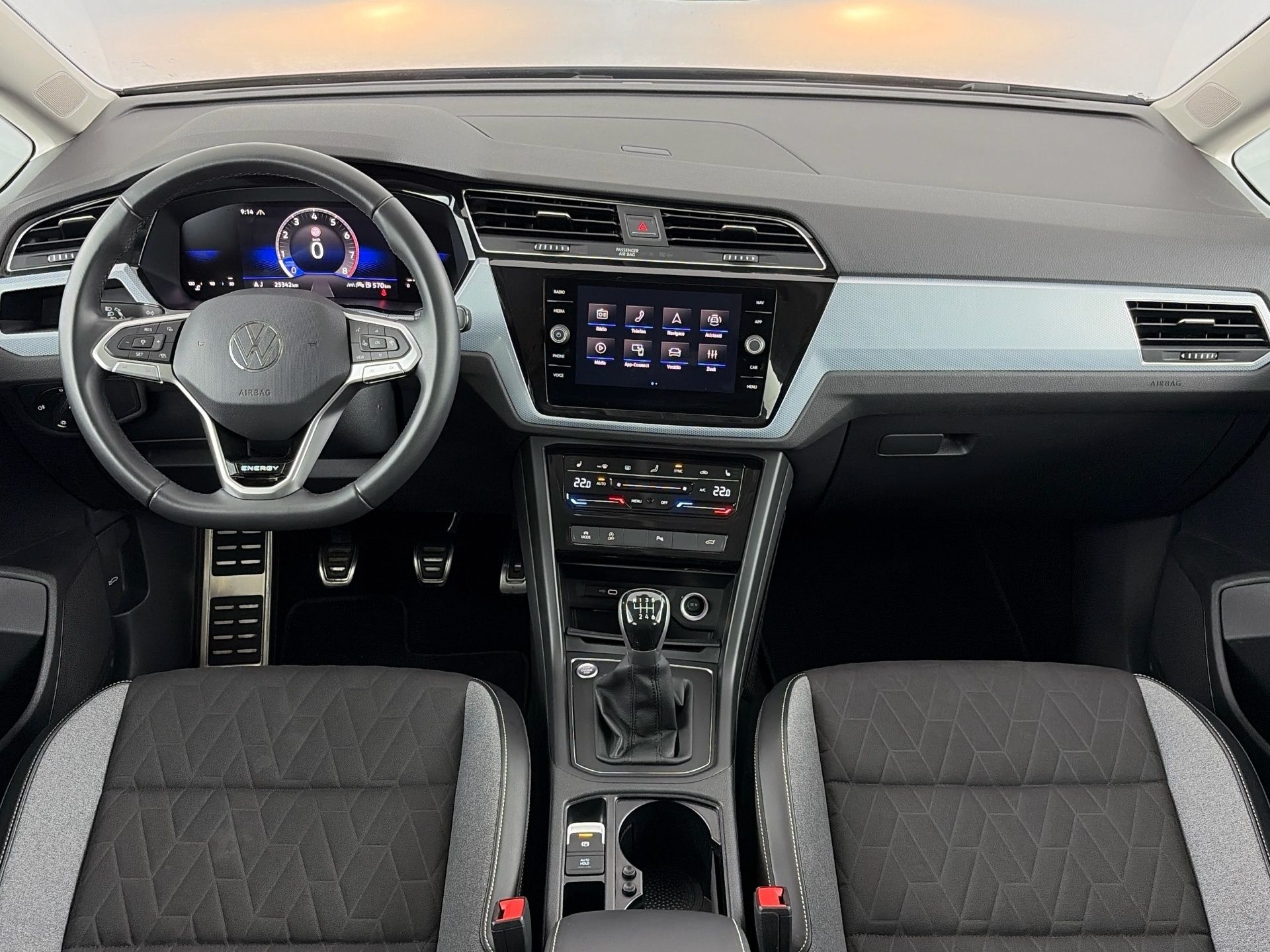 Volkswagen Touran, Comfortline "Energy" 1.5 TSI 1 - fotka 5