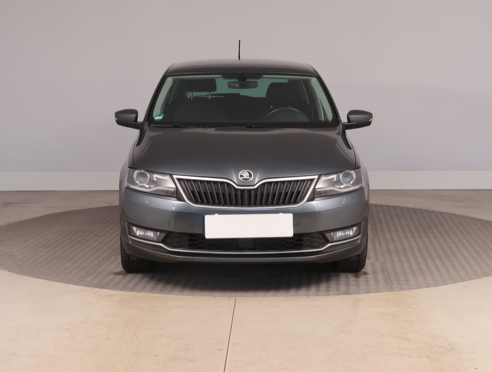 Škoda Rapid, 1.4 TDI, Spaceback, Xenony - fotka 2